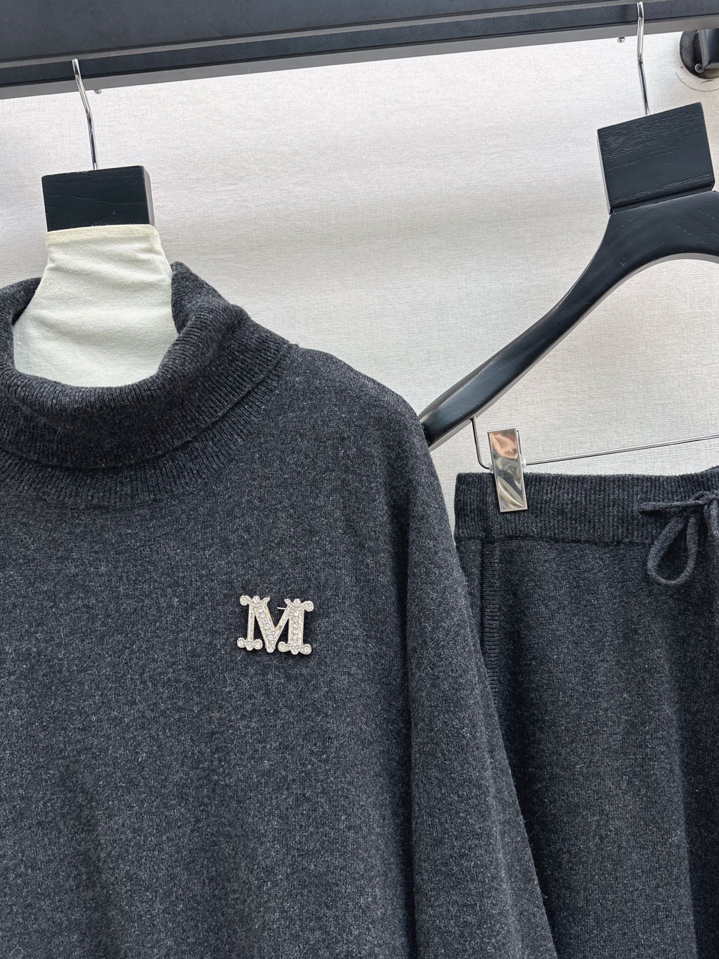 Max 25fw sweater pants set