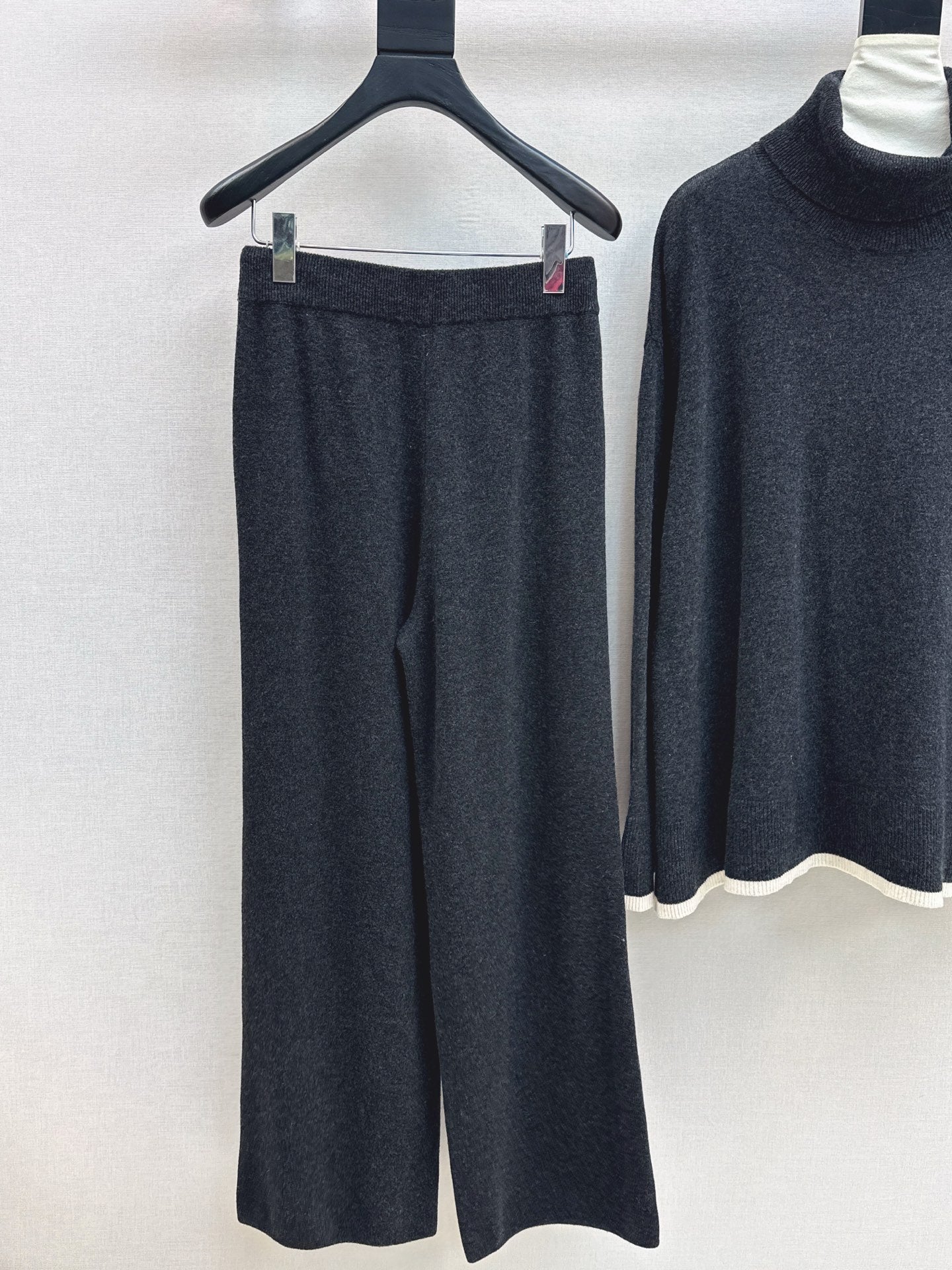 Max 25fw sweater pants set