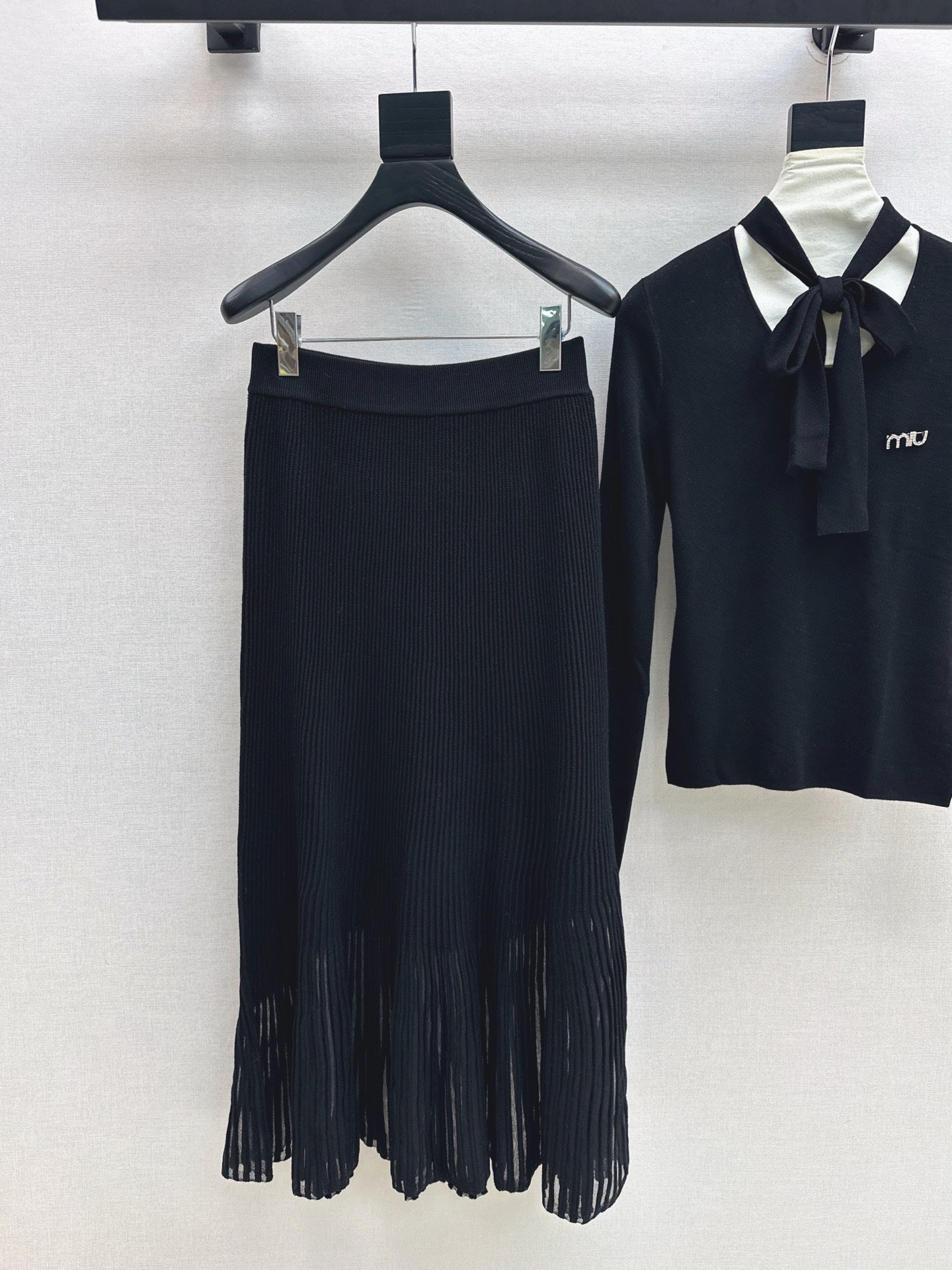 Miu 25fw knitted suit