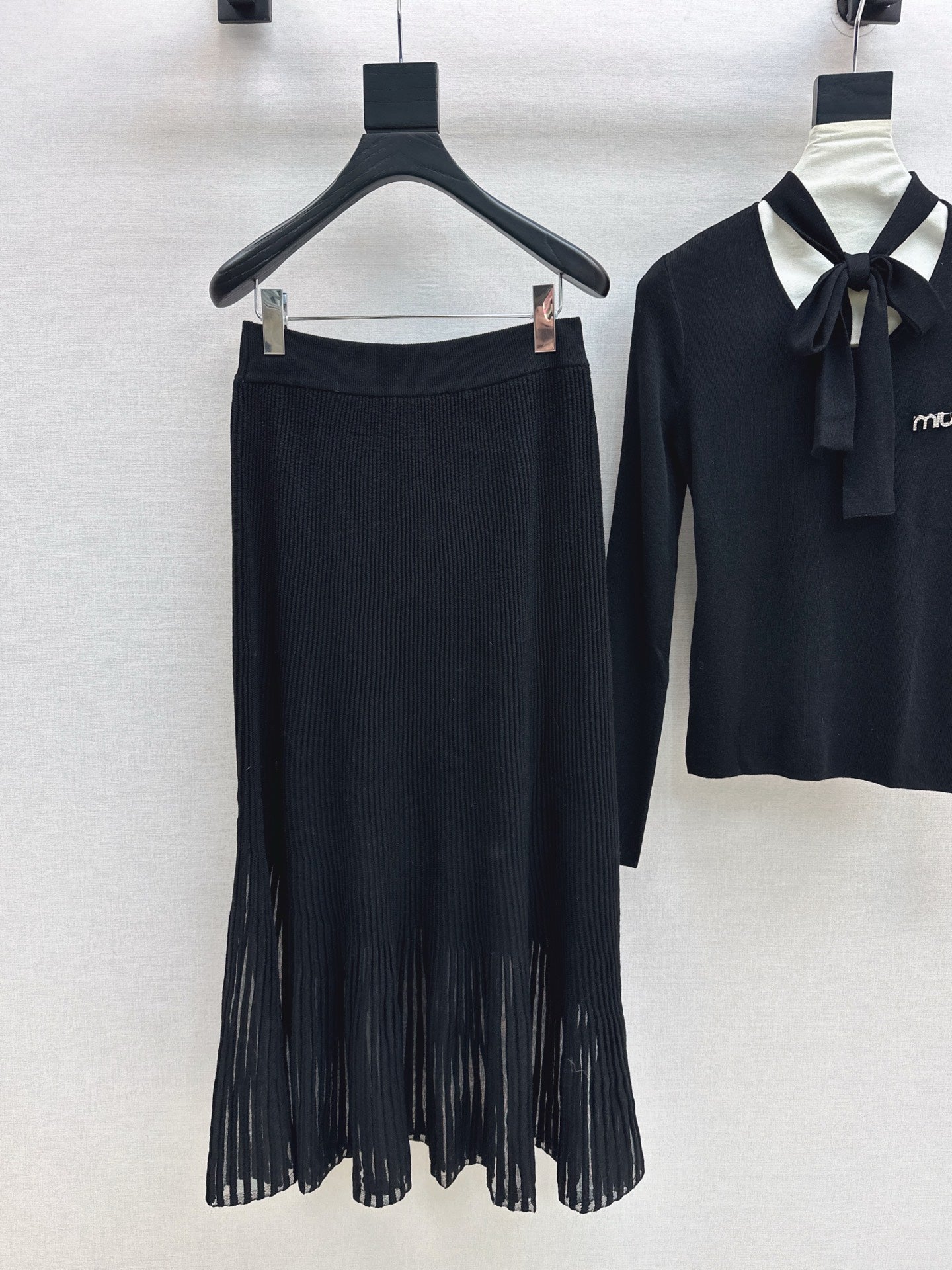 Miu 25fw knitted suit