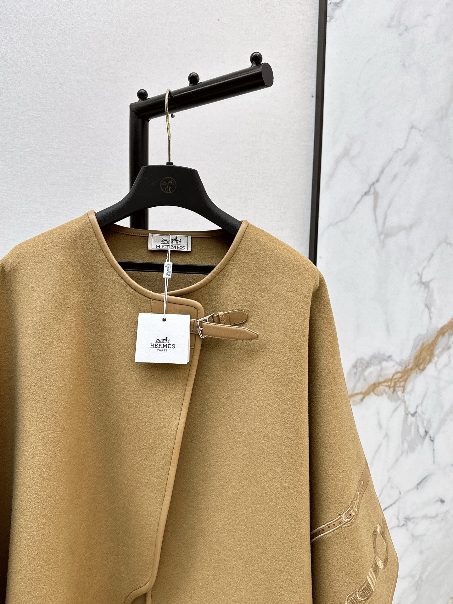 Herm 25fw cape coats