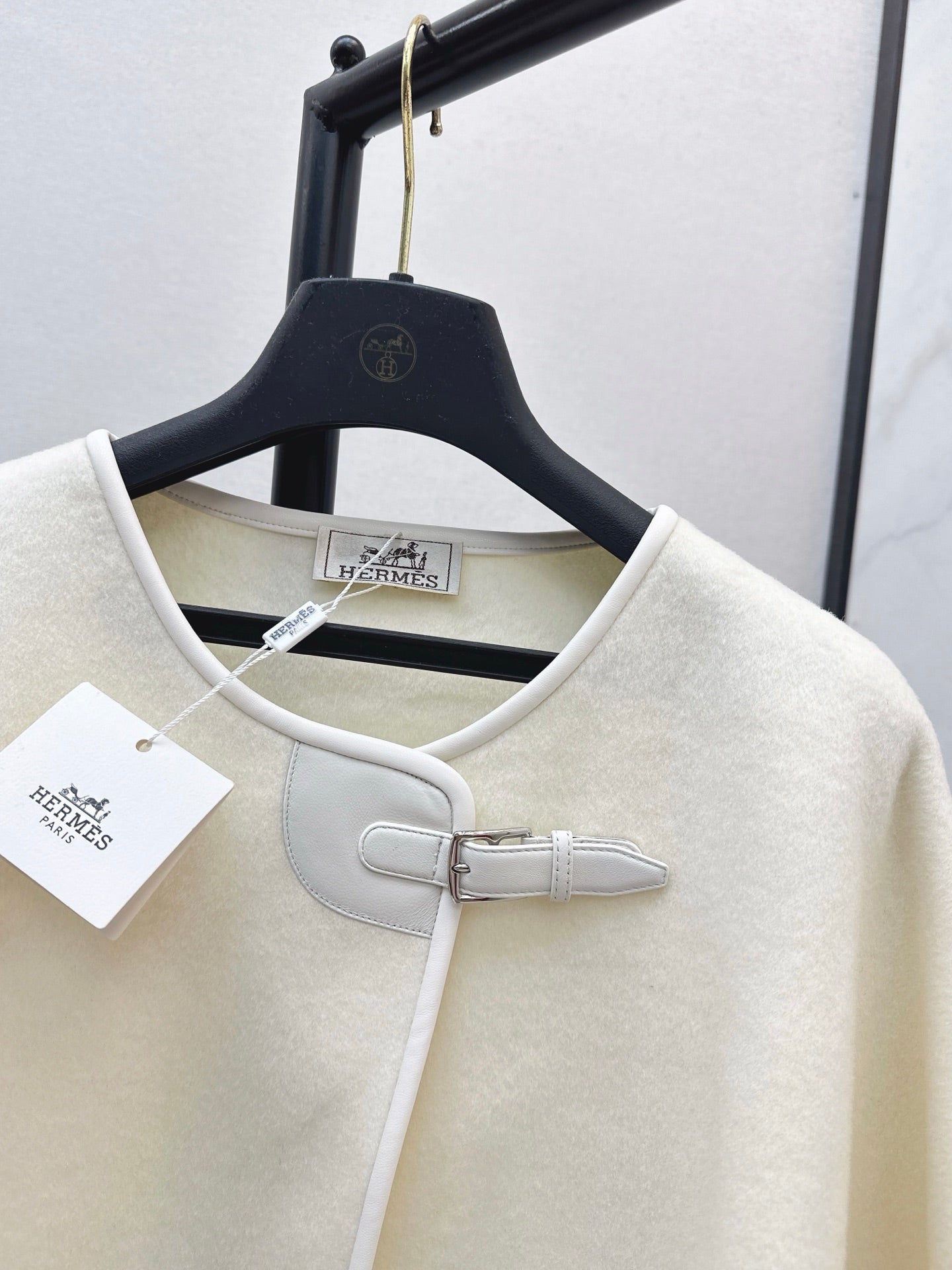 Herm 25fw cape coats