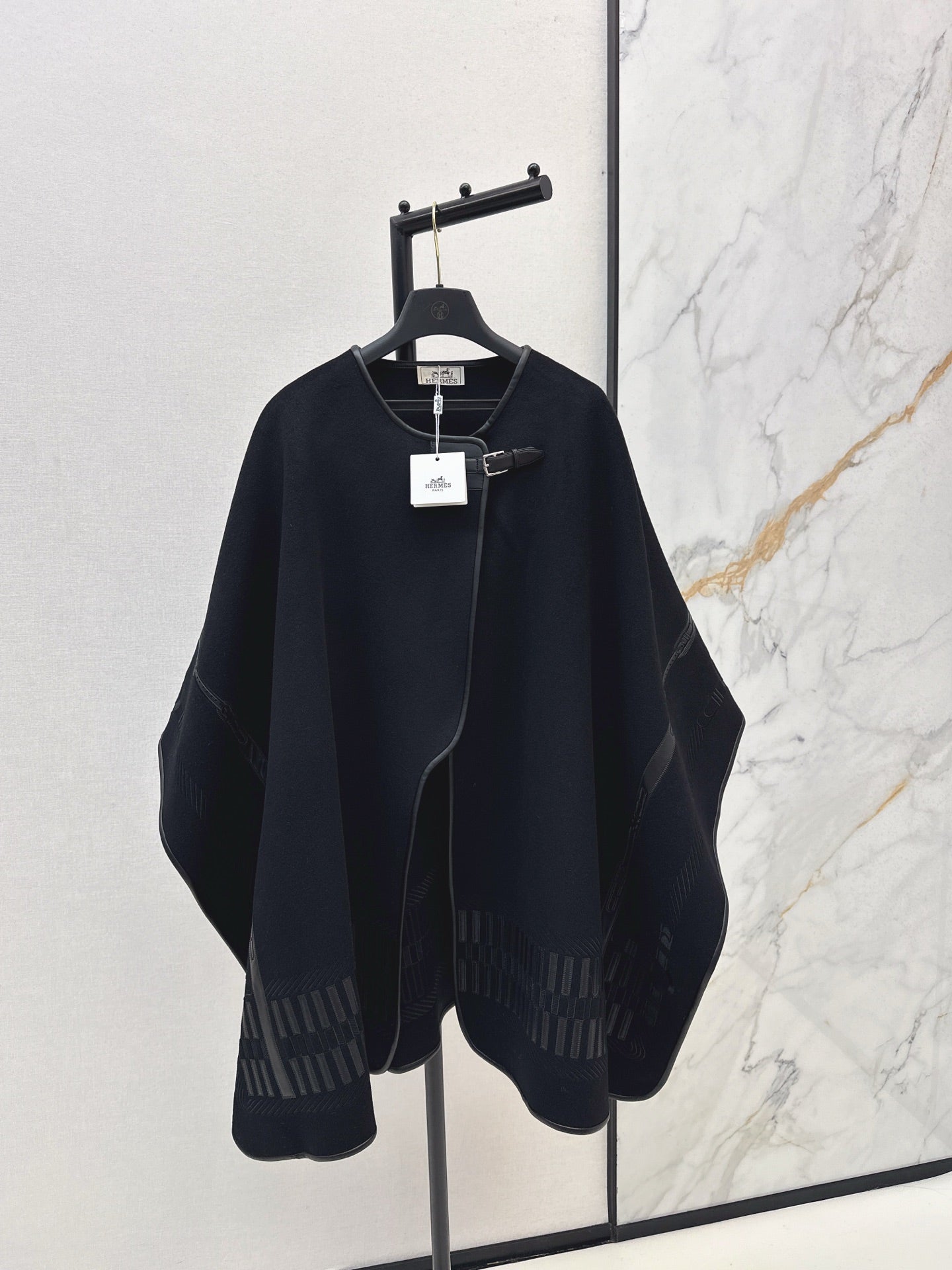 Herm 25fw cape coats