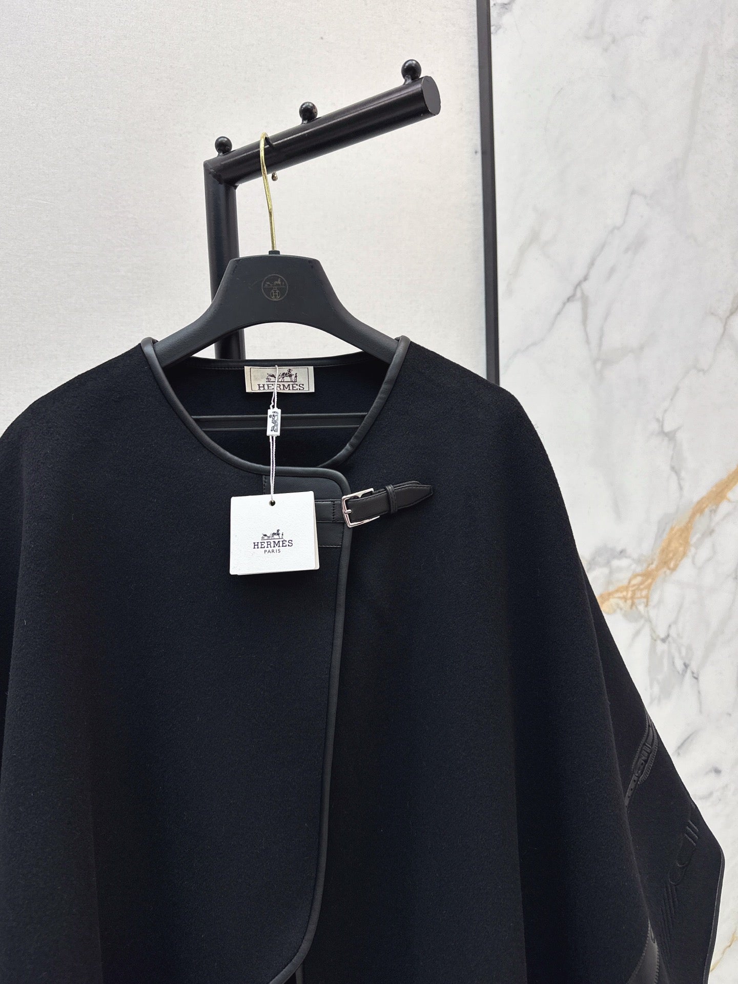 Herm 25fw cape coats