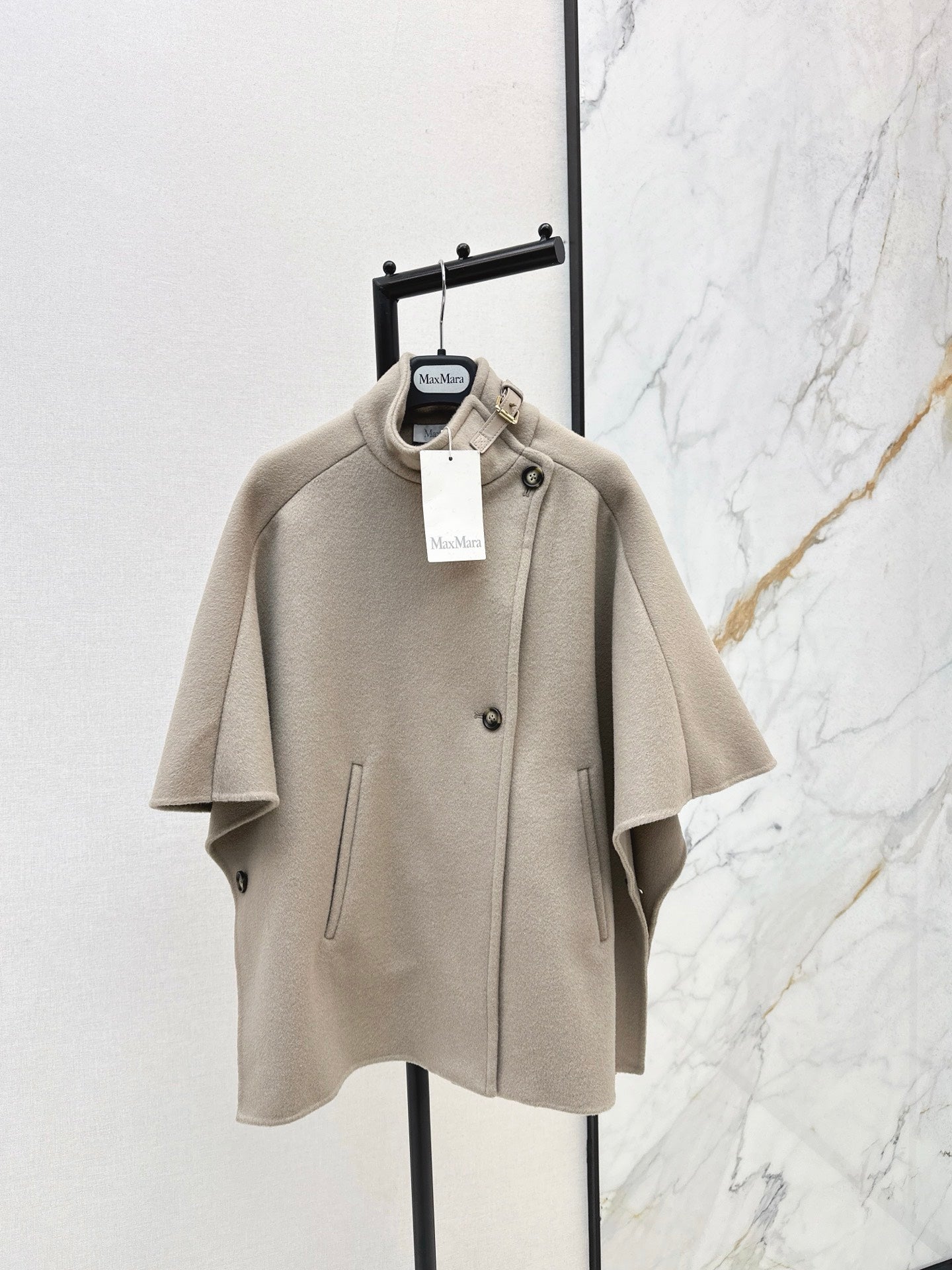 Max 25fw woolen cape coats