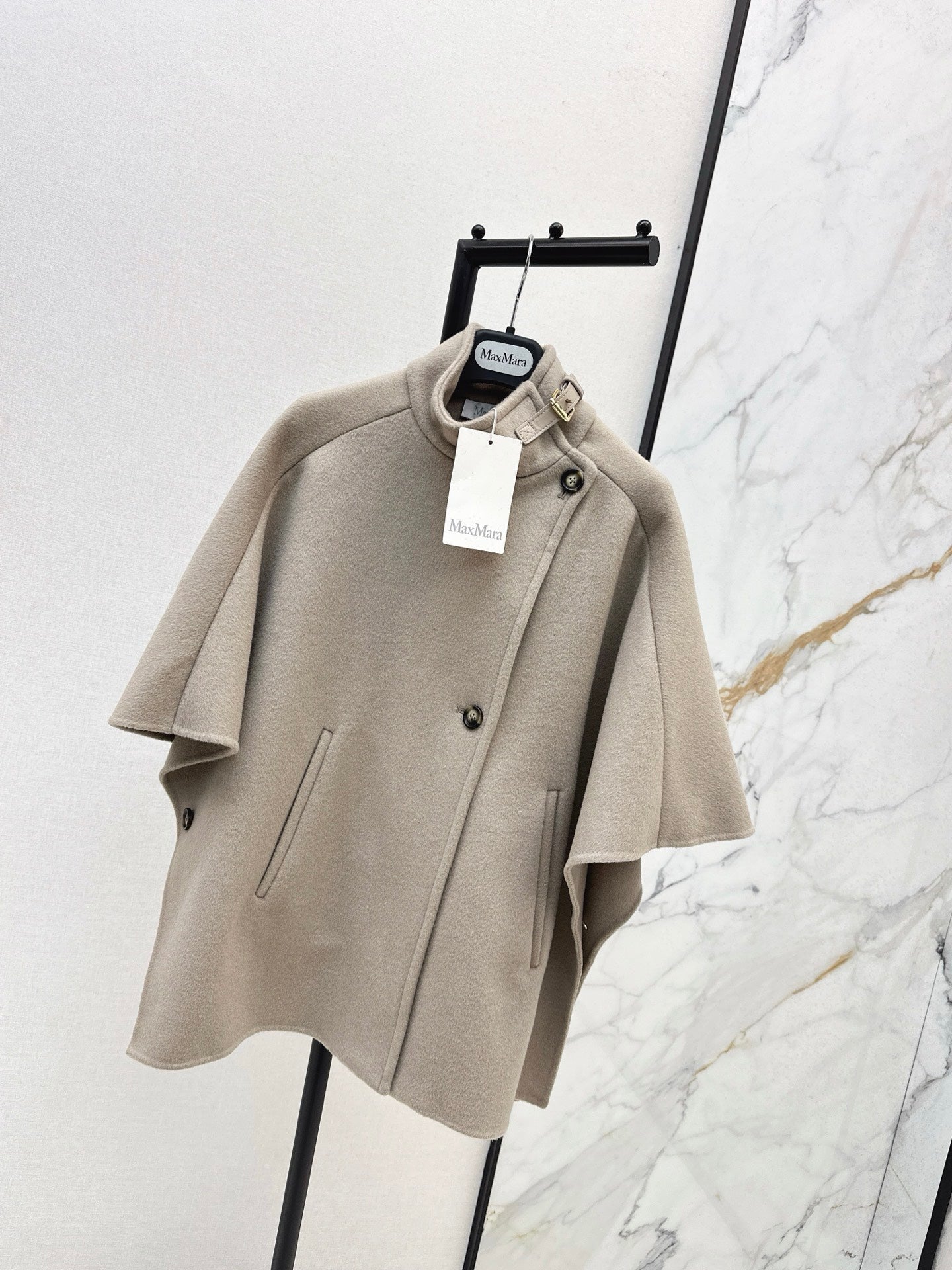 Max 25fw woolen cape coats