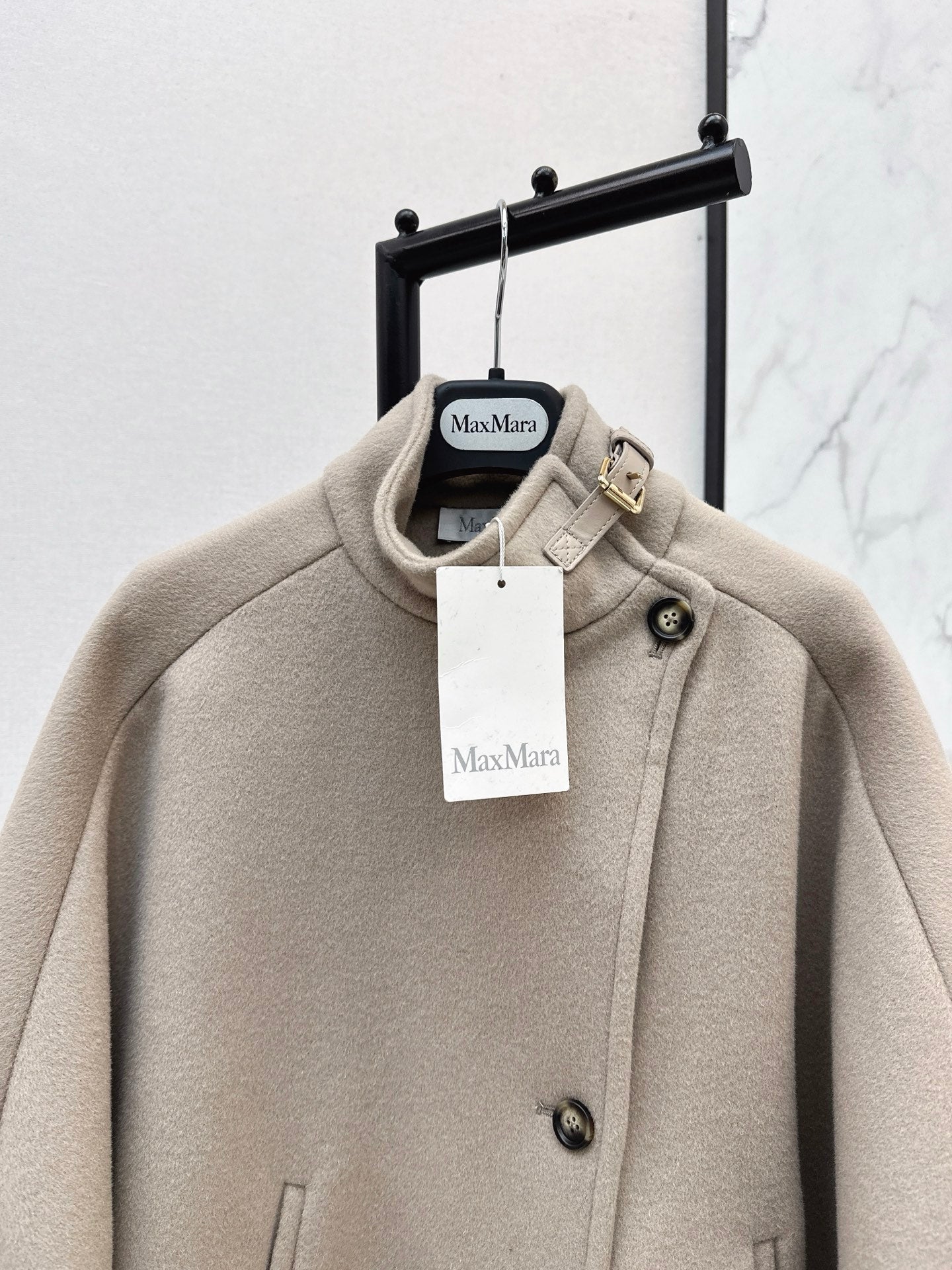 Max 25fw woolen cape coats