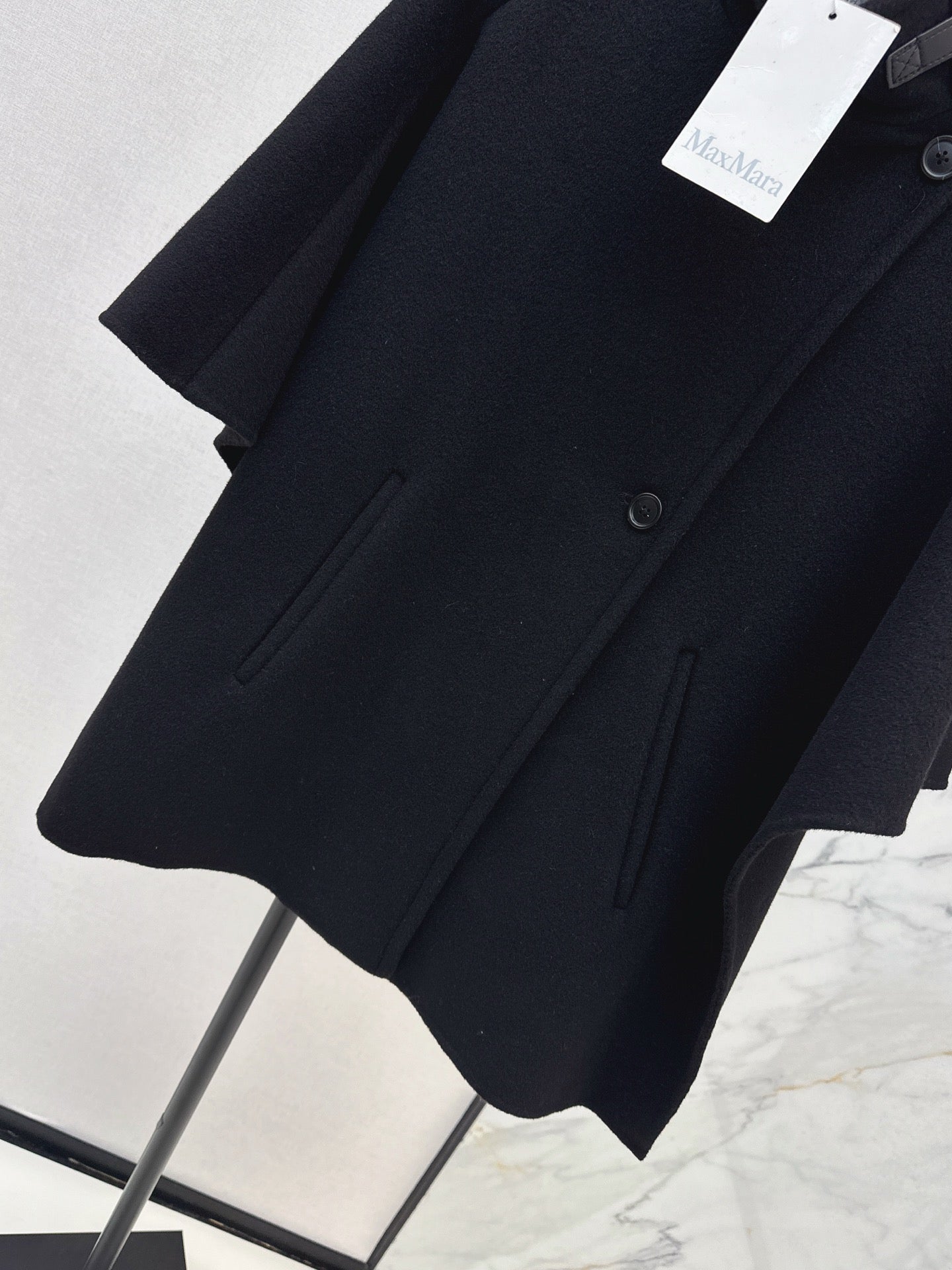 Max 25fw woolen cape coats