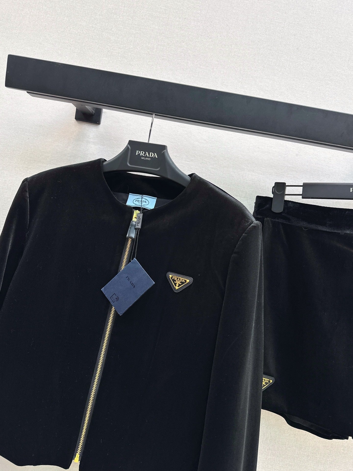 Pra 25fw velvet jacket skirt set