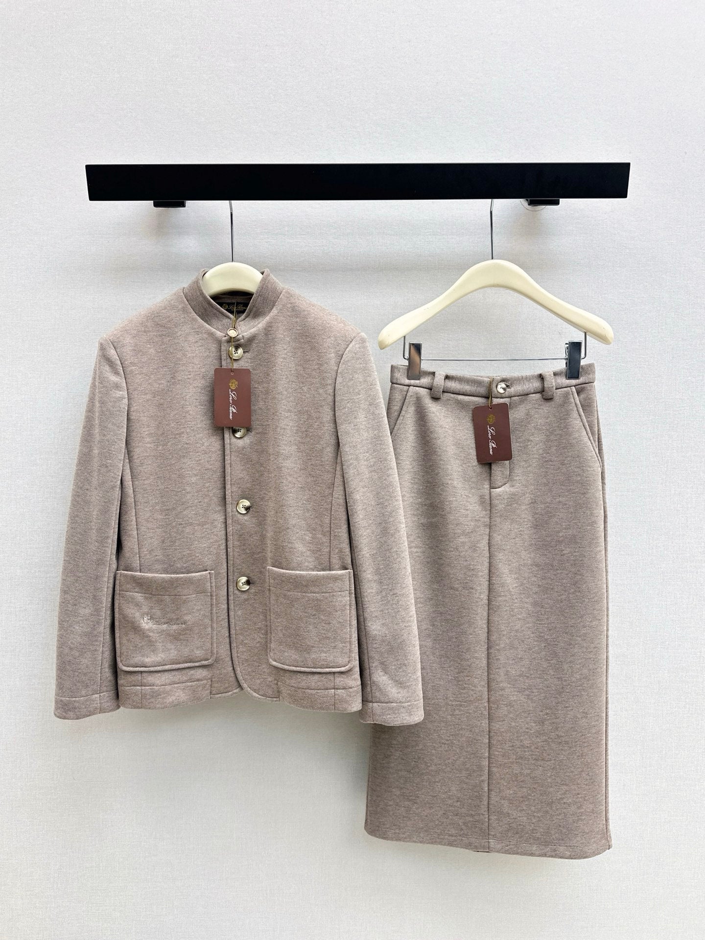 Loro 25fw jacket skirt set