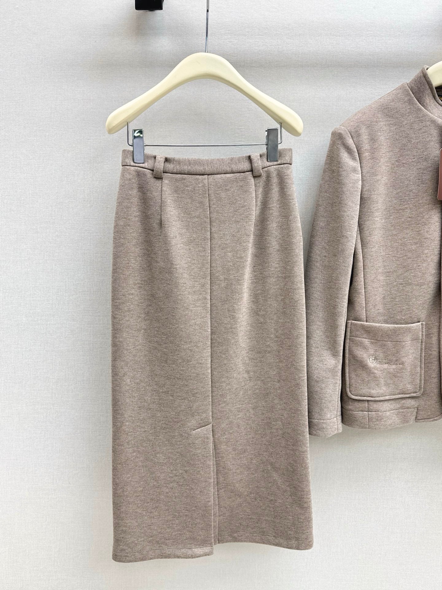 Loro 25fw jacket skirt set