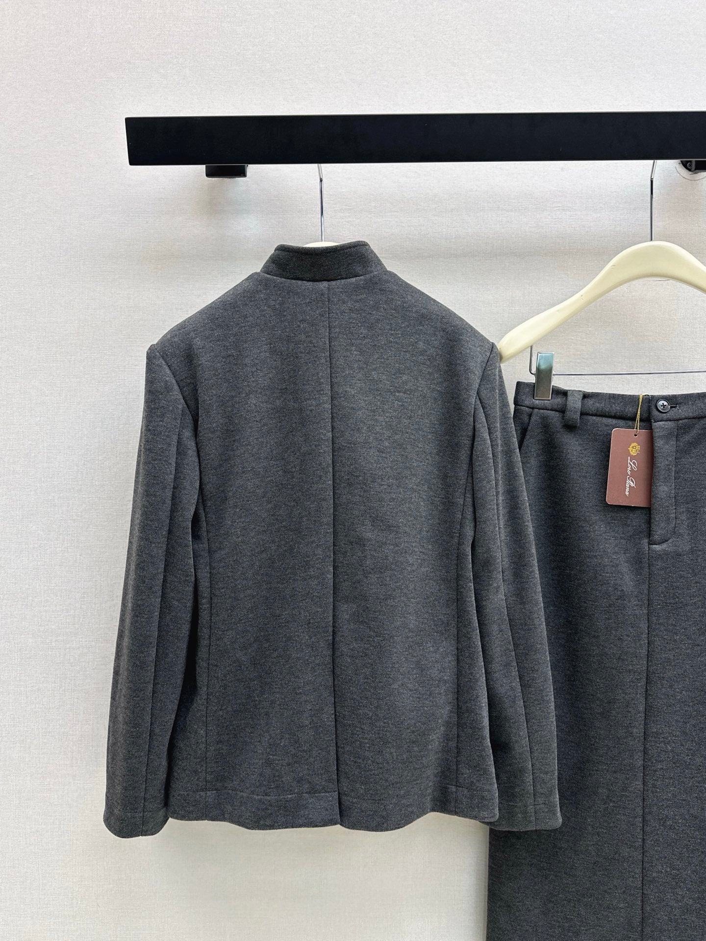 Loro 25fw jacket skirt set