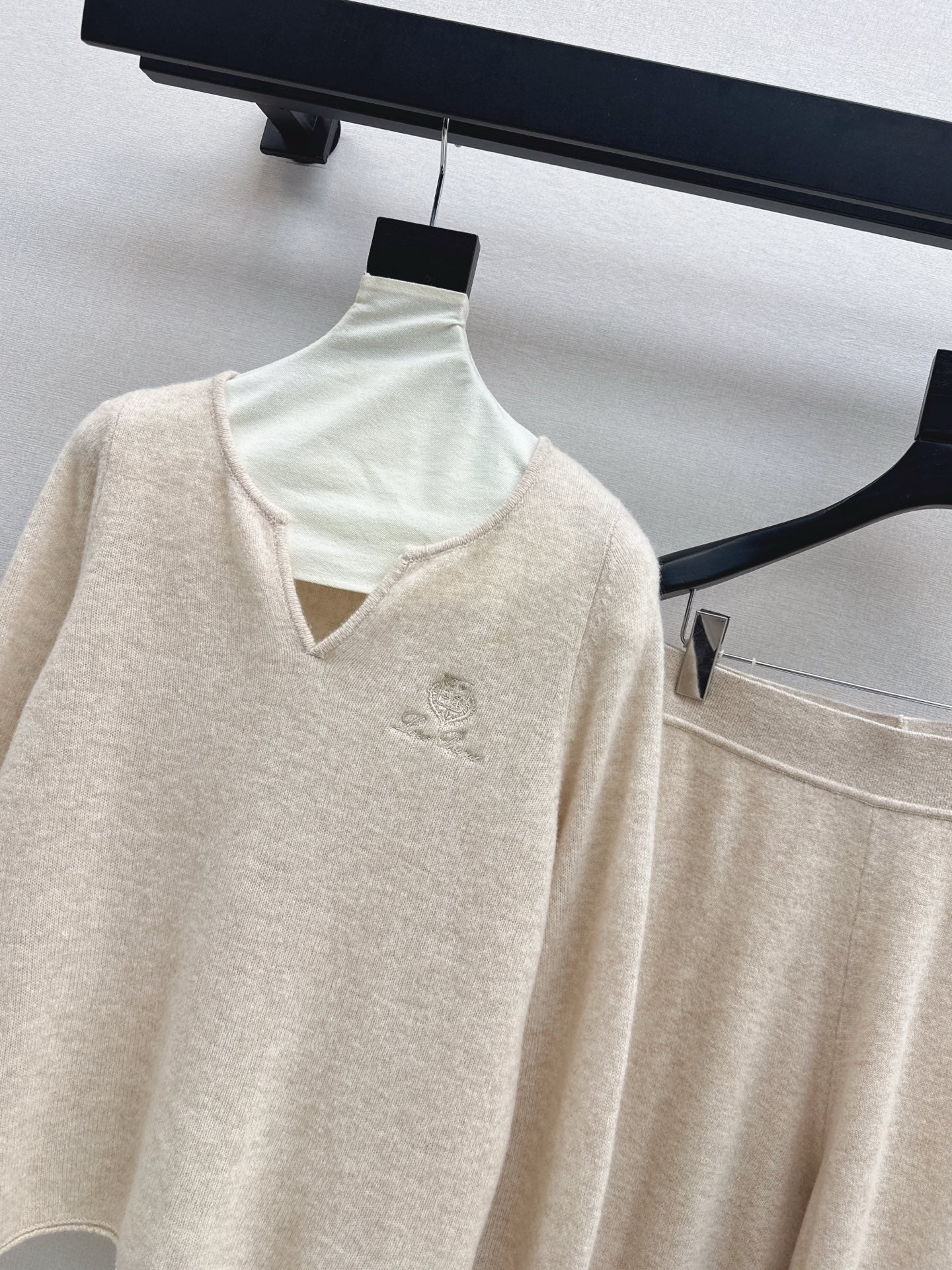 Loro 25fw pullover pants set