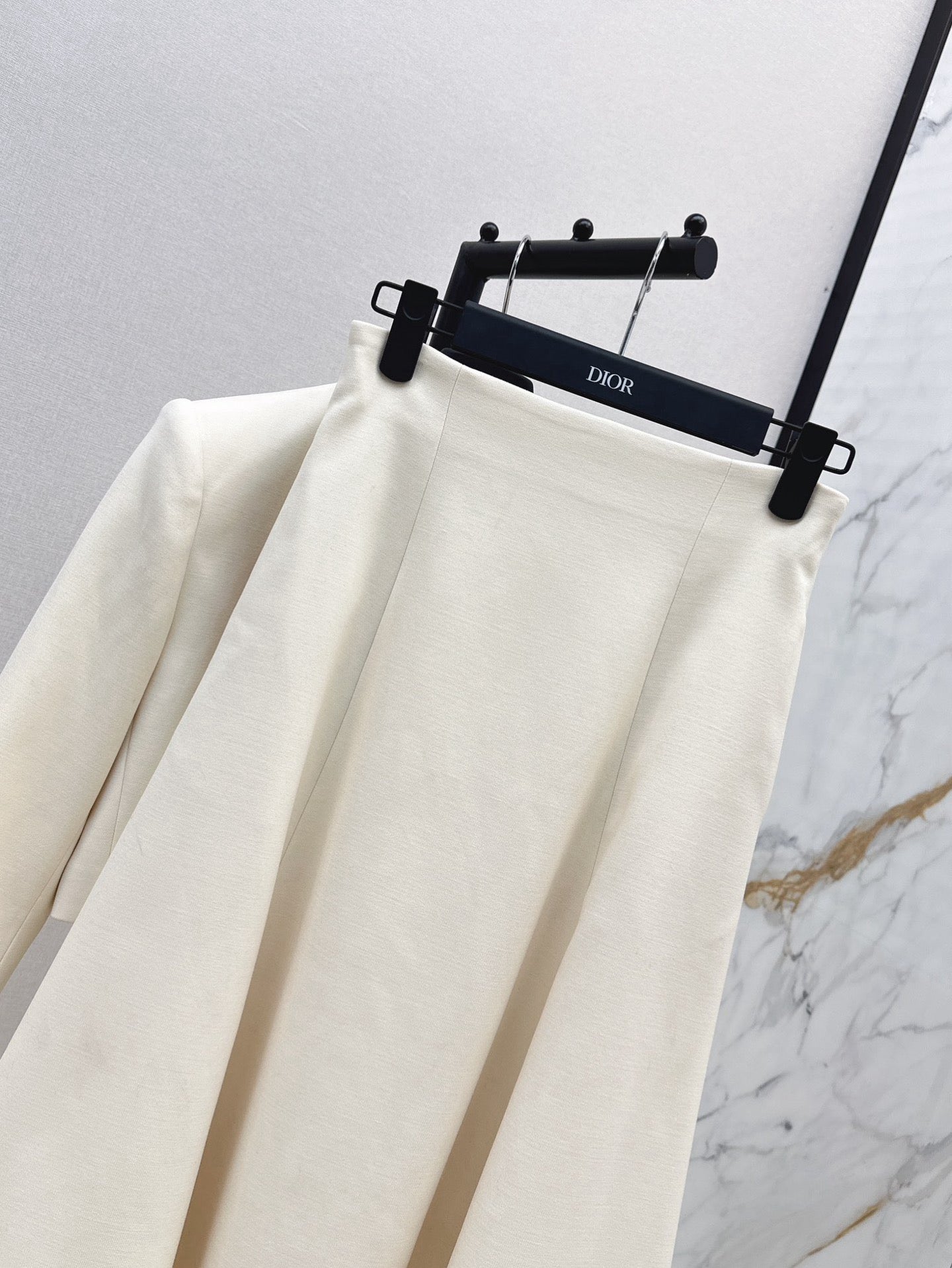 CD 25fw elegant jacket skirt set