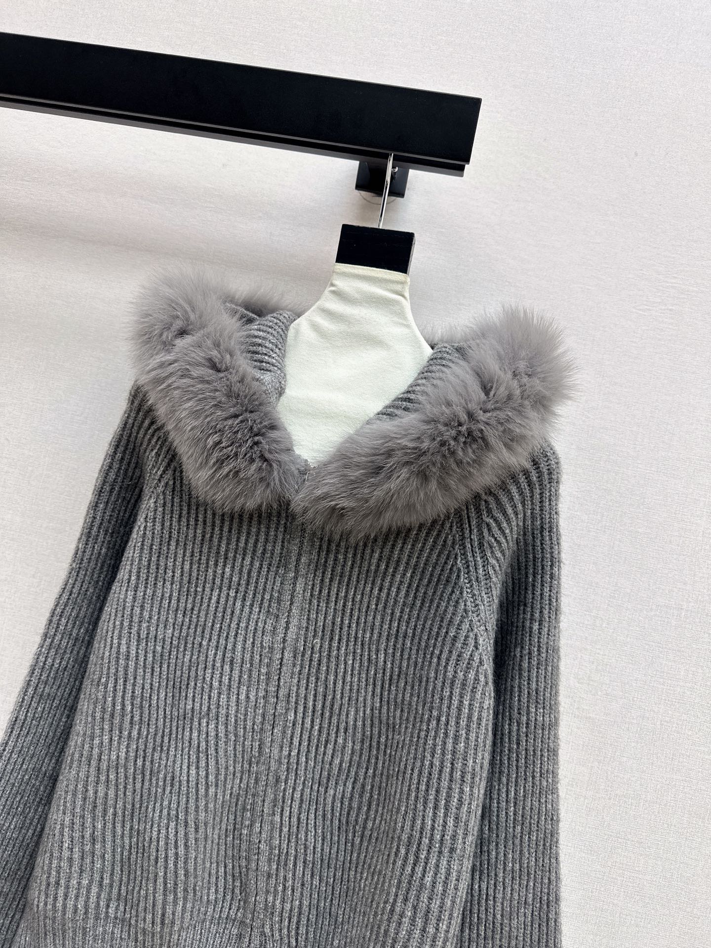 Fend 25fw hooded cardigan