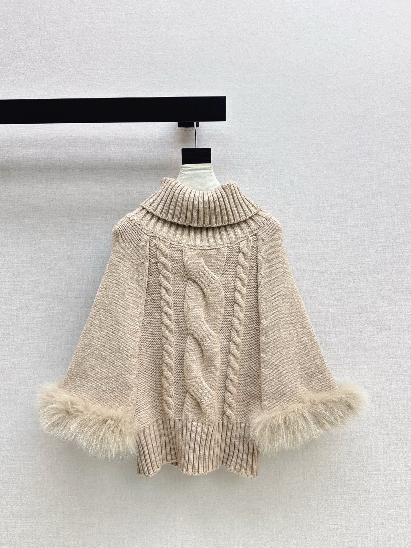 Fend 25fw turtleneck sweater