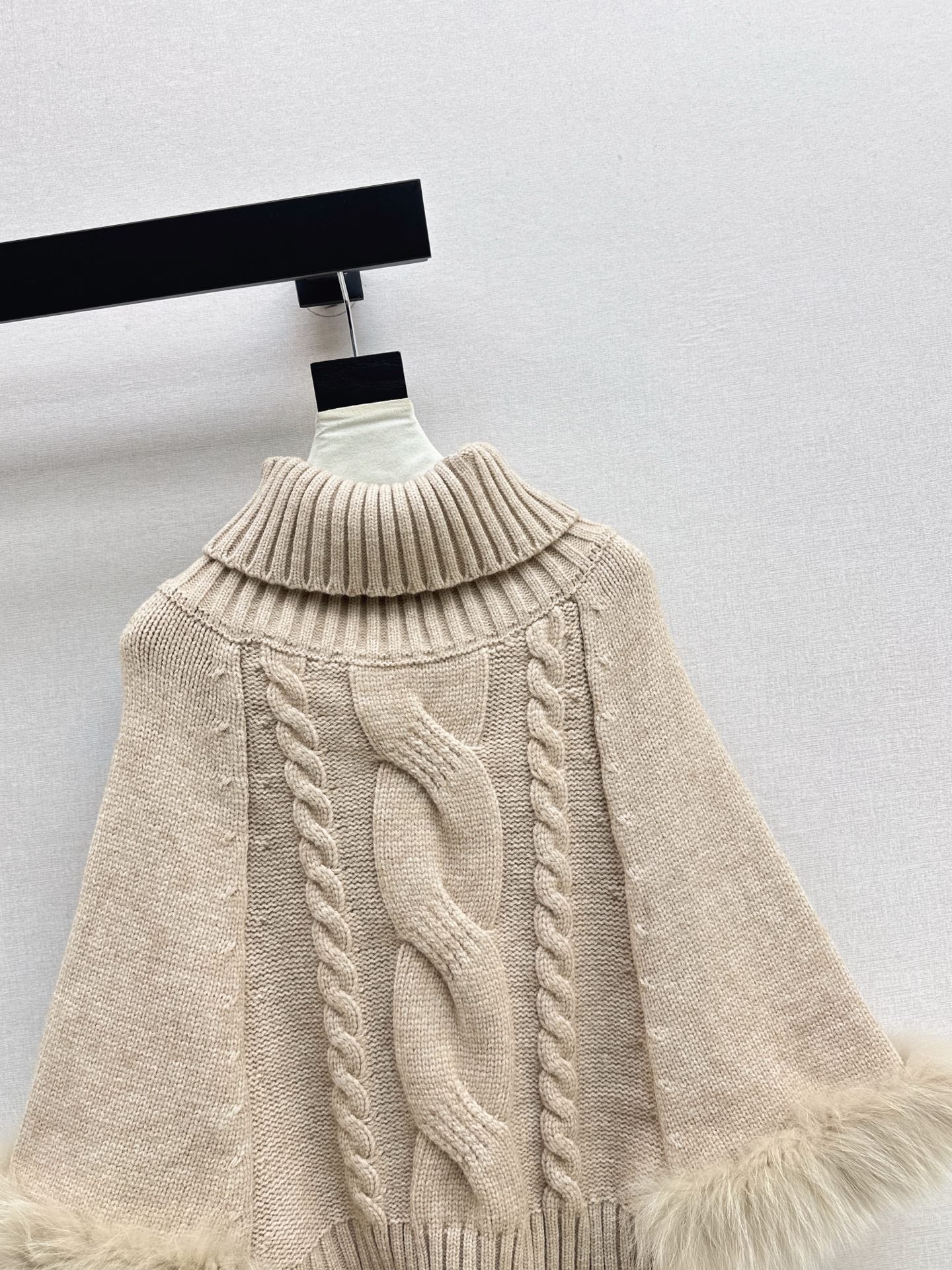 Fend 25fw turtleneck sweater