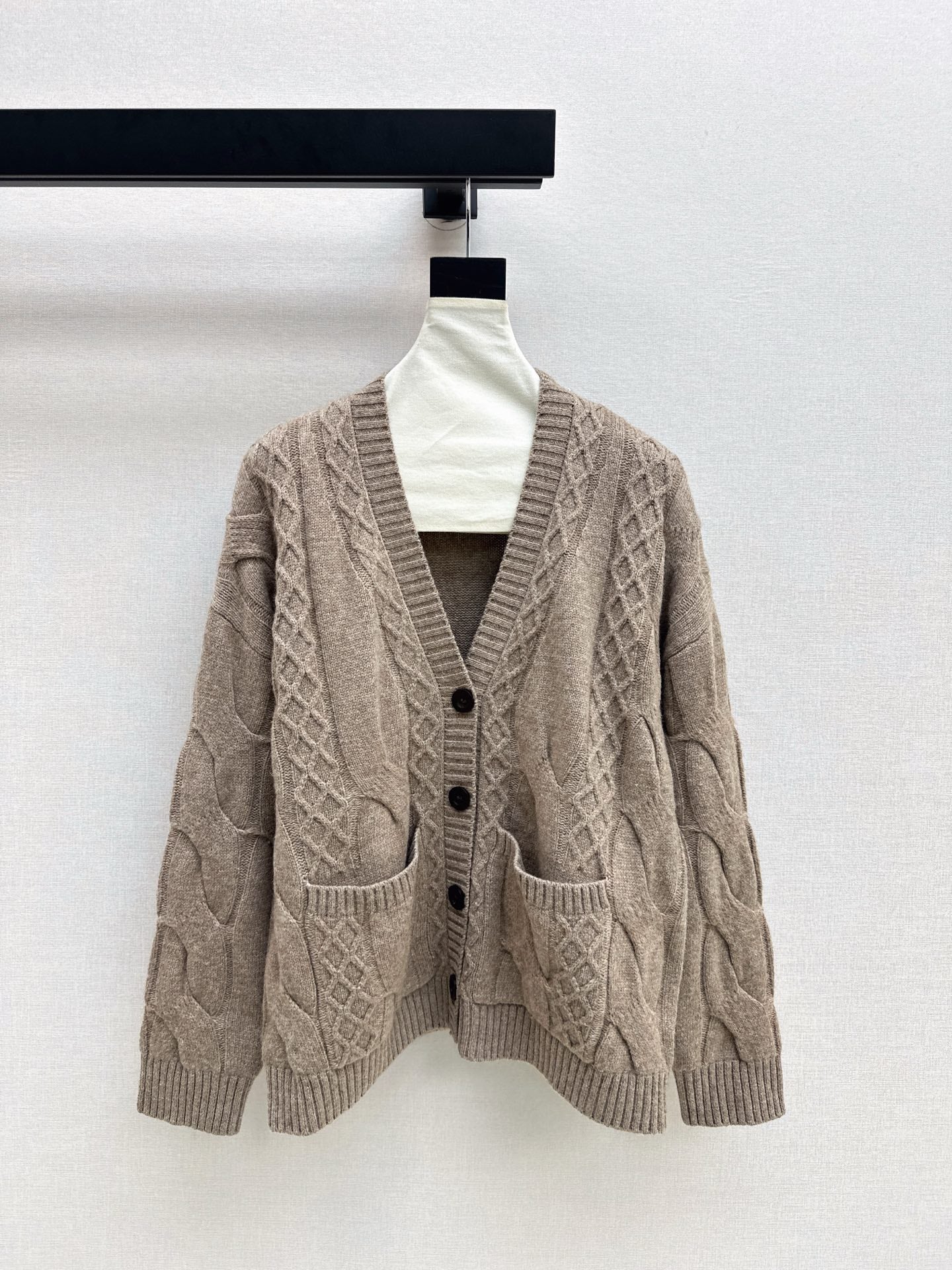Loro 25fw wool cardigan