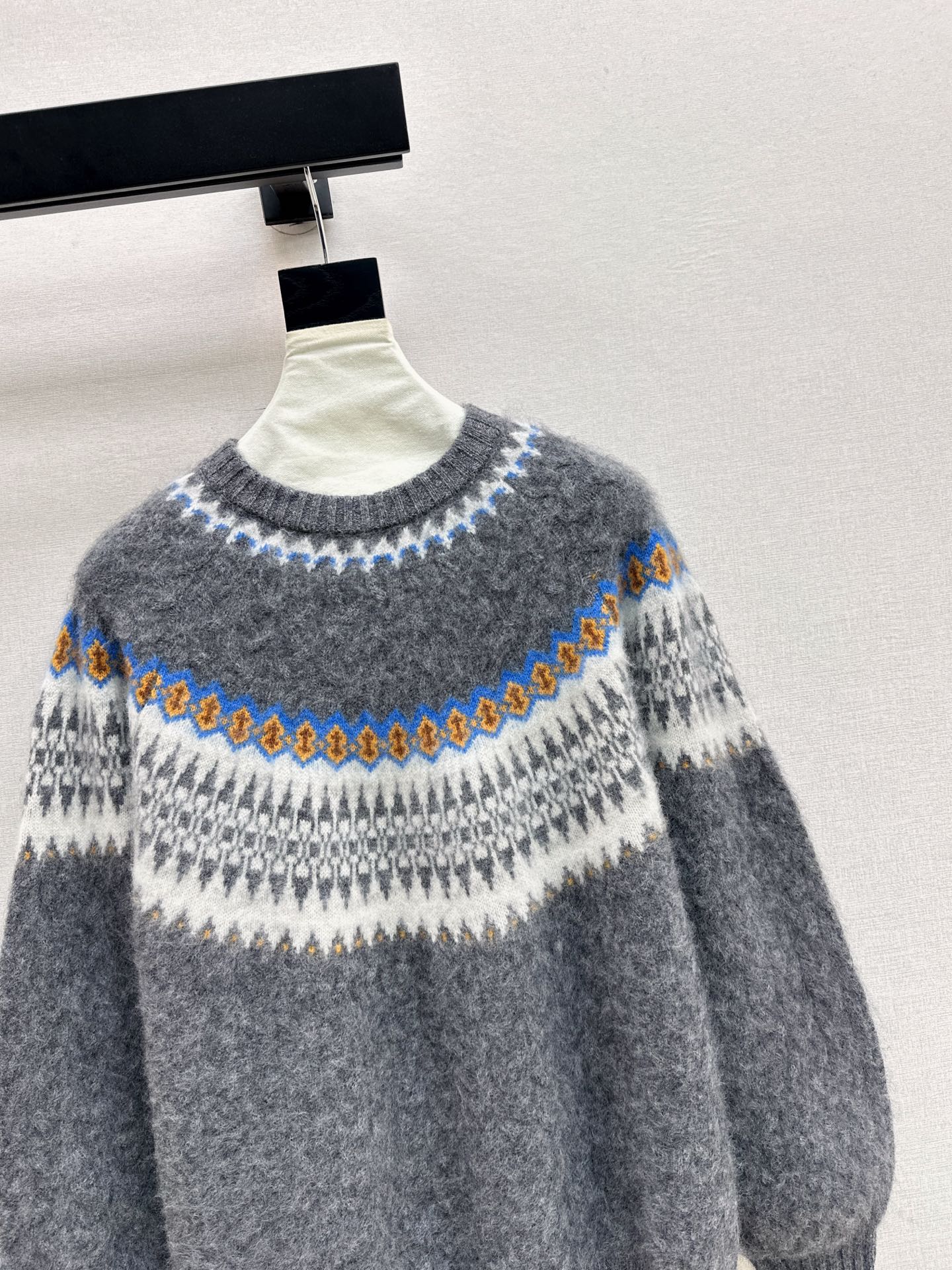 Loro 25fw knitted sweater