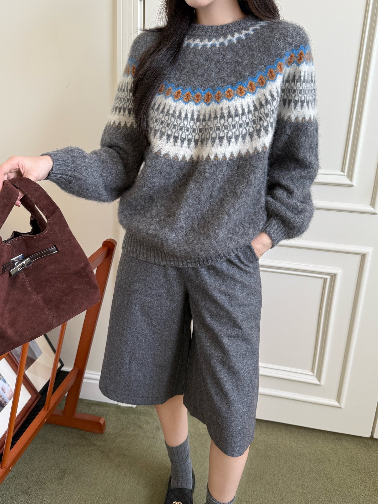 Loro 25fw knitted sweater