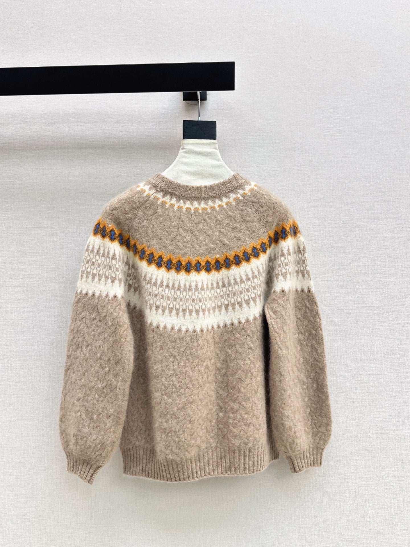 Loro 25fw knitted sweater
