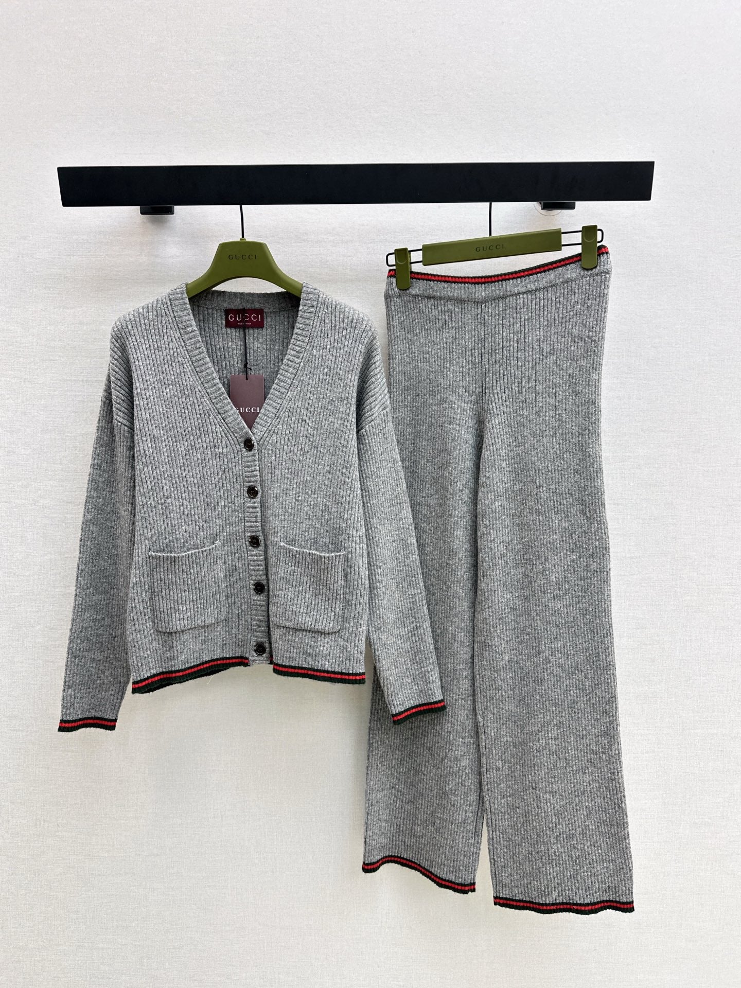 Gucc 25fw knitted cardigan pant set
