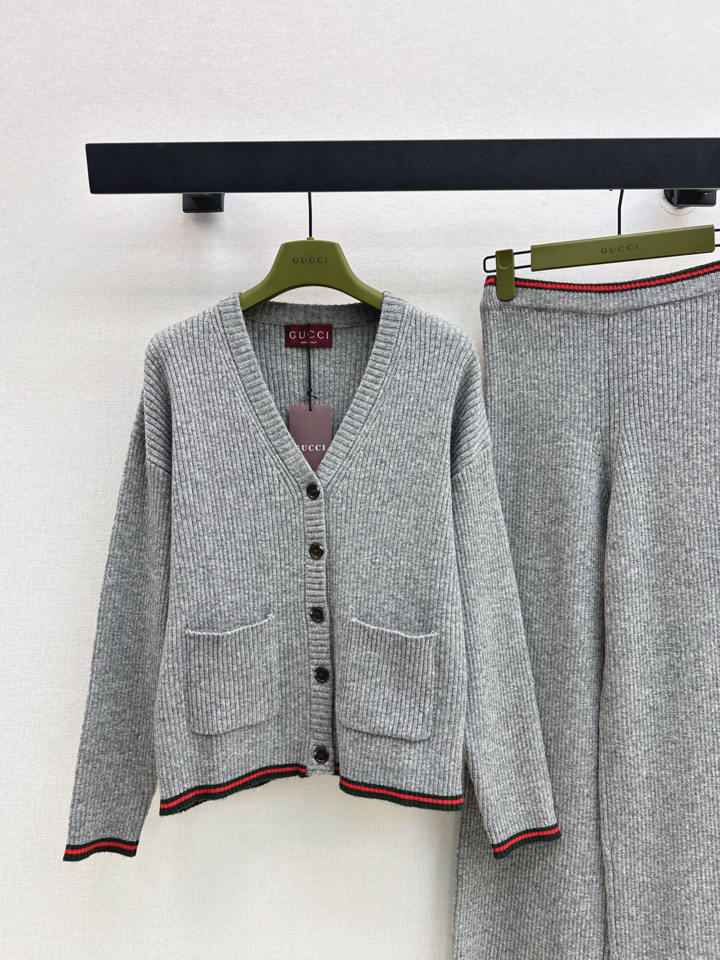Gucc 25fw knitted cardigan pant set
