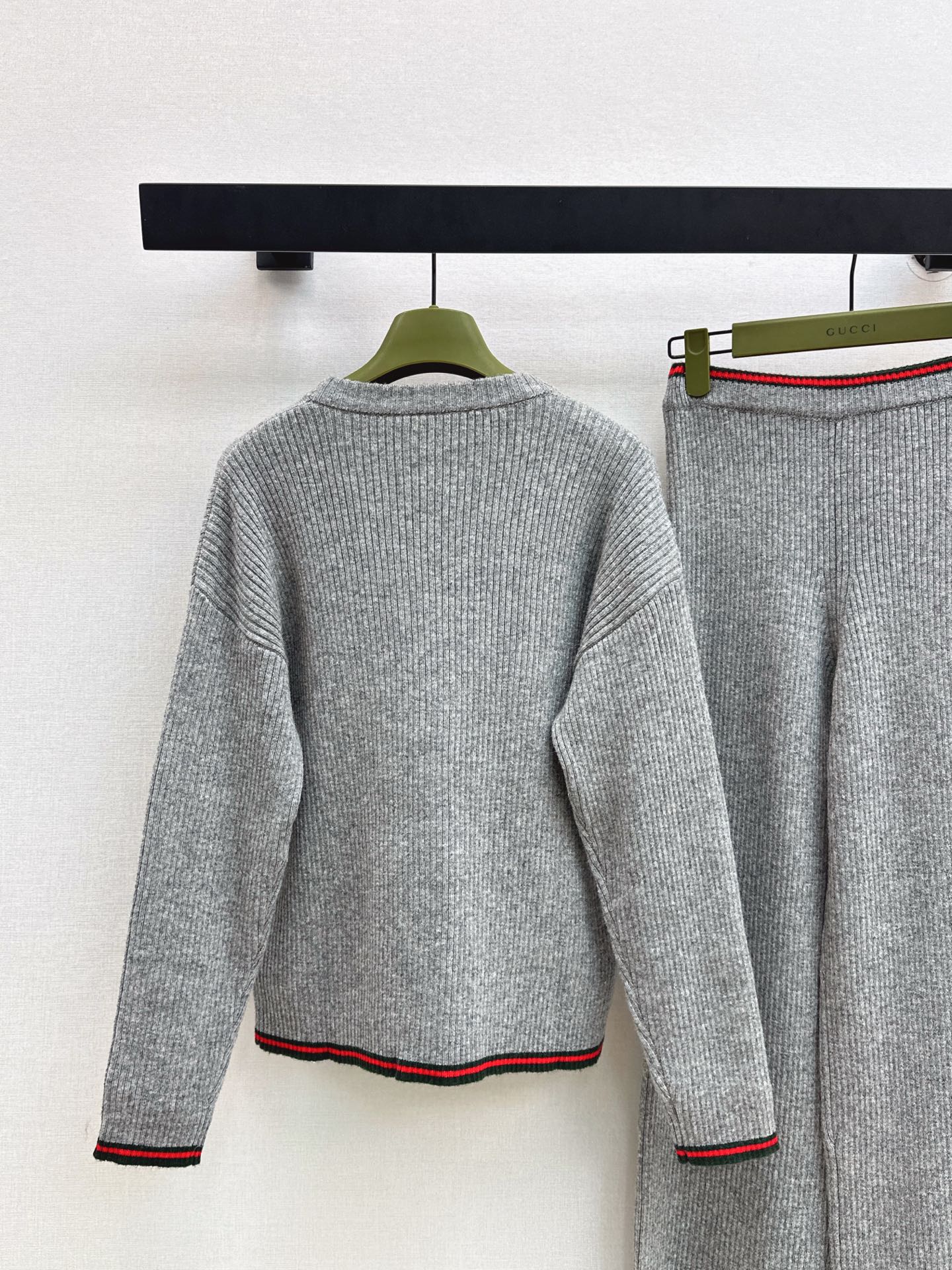 Gucc 25fw knitted cardigan pant set