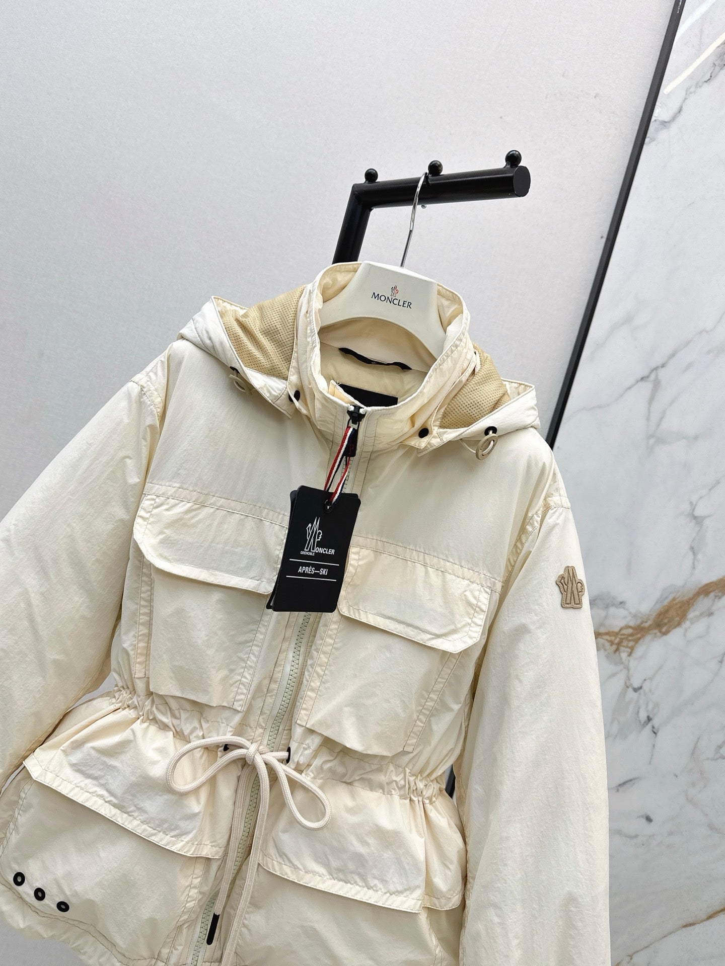 Monc 25fw hooded down jacket