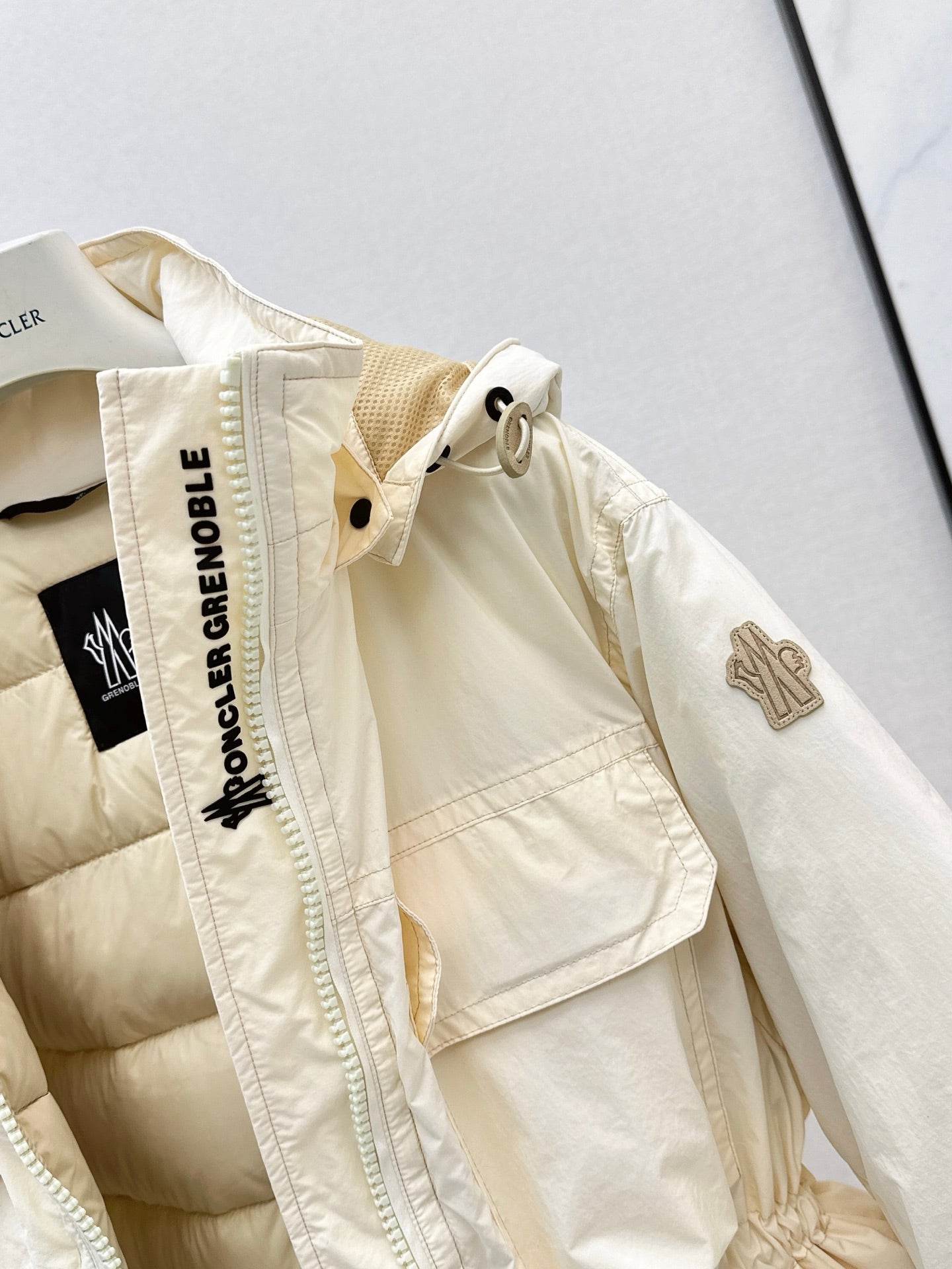 Monc 25fw hooded down jacket