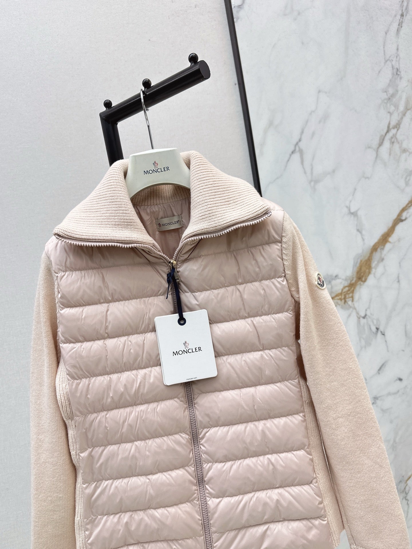 Monc 25fw down jacket