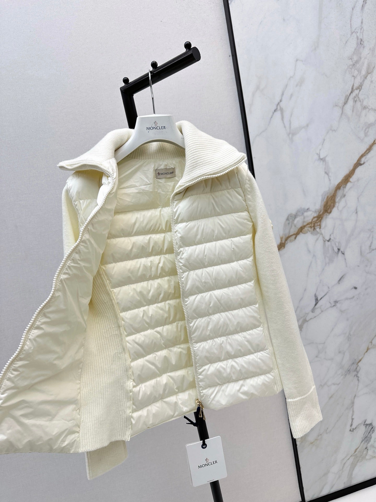 Monc 25fw down jacket