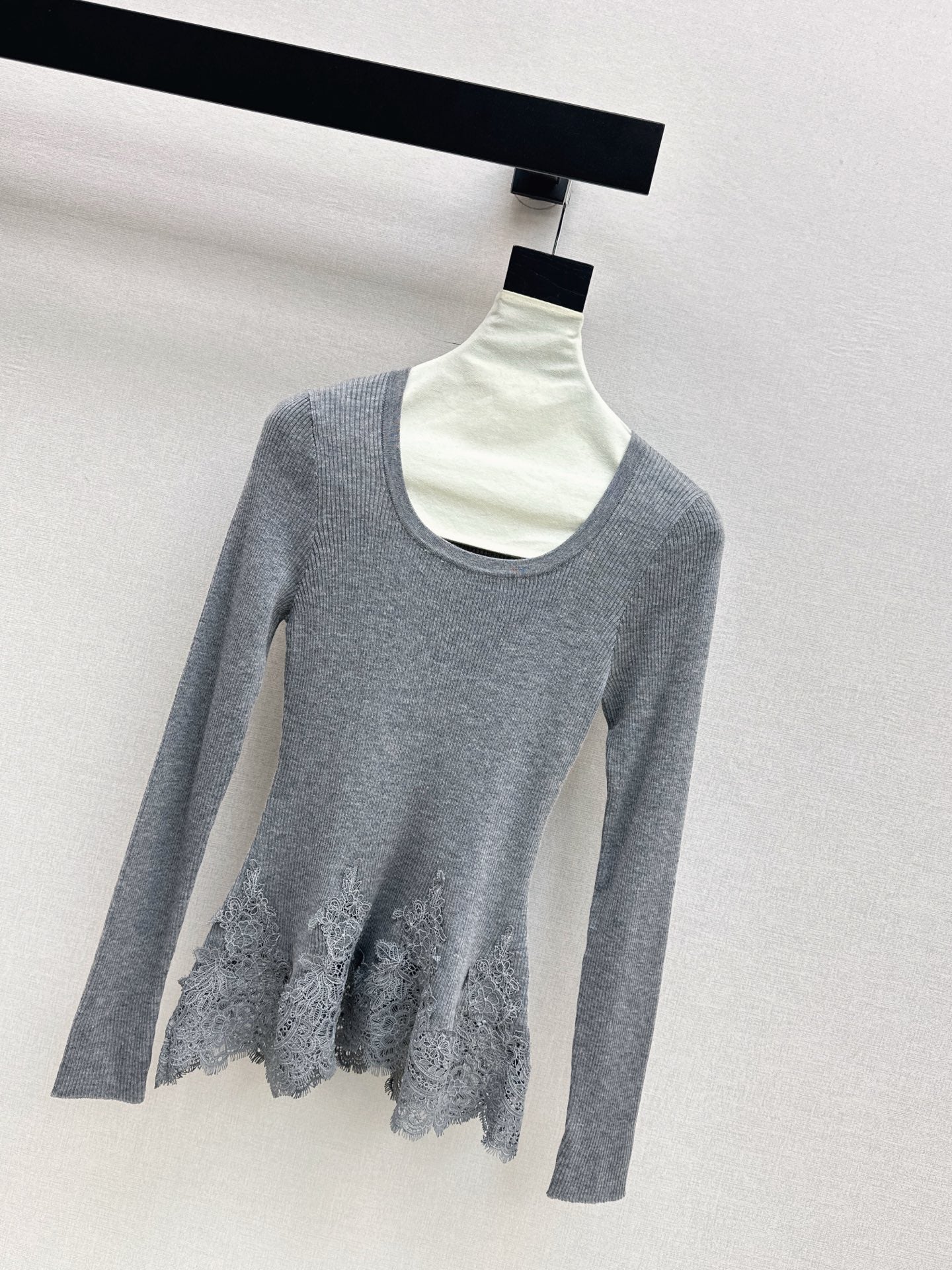 Es 25fw lace base layer