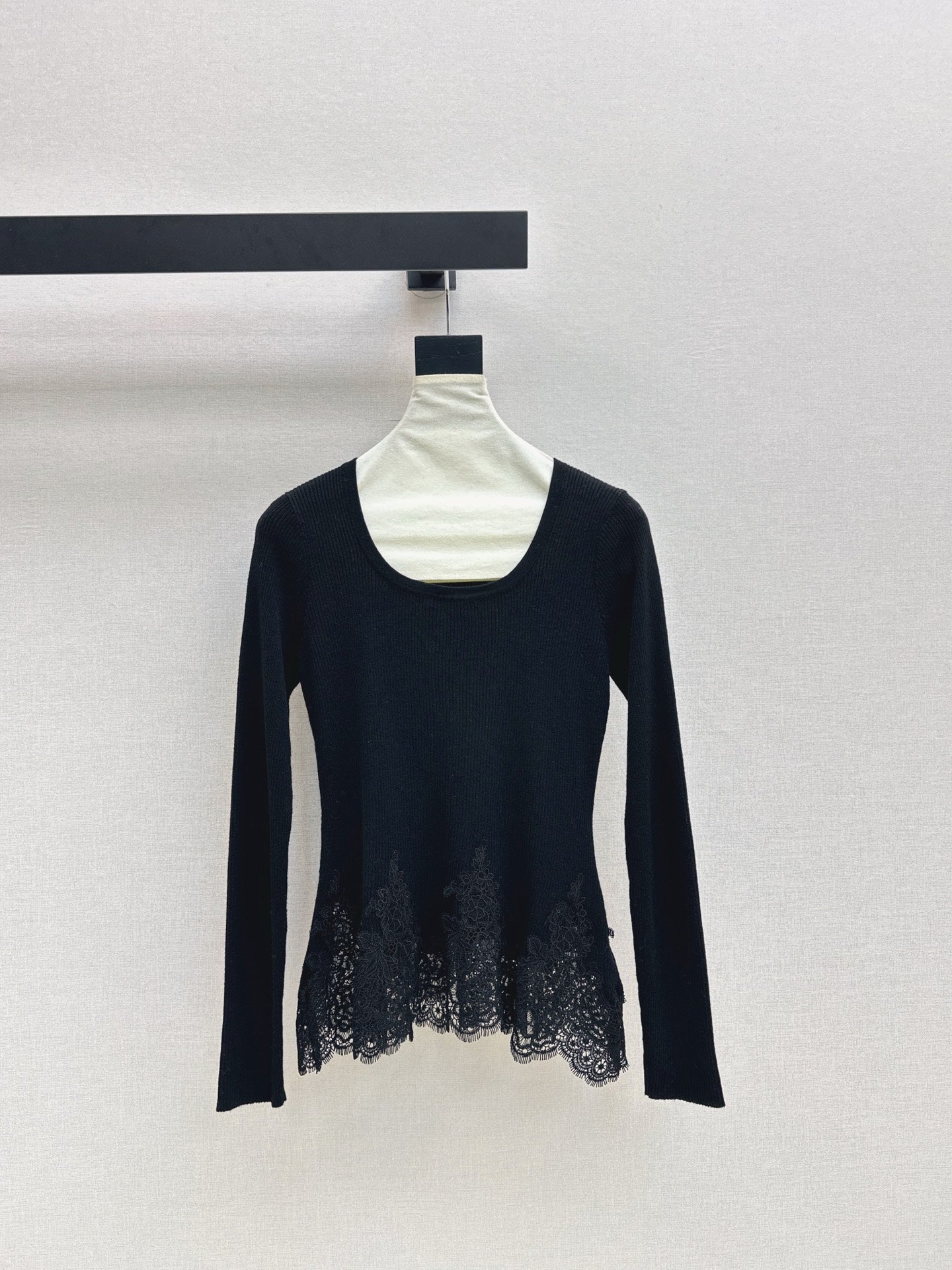 Es 25fw lace base layer