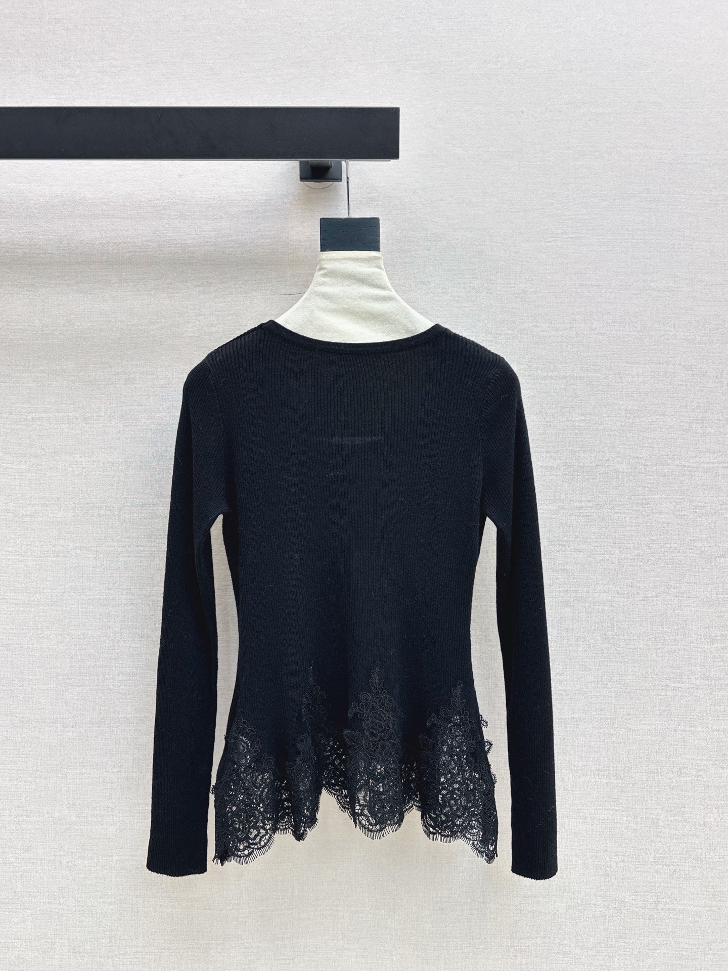 Es 25fw lace base layer