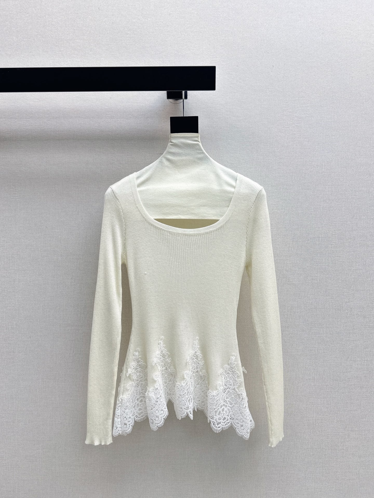 Es 25fw lace base layer