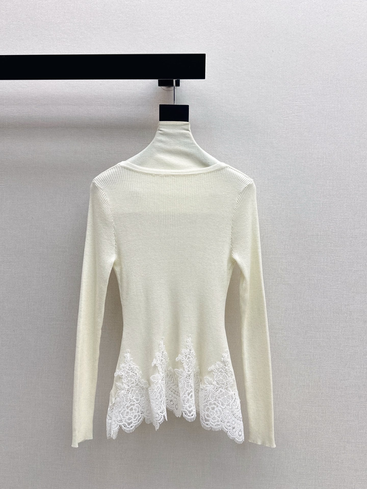 Es 25fw lace base layer