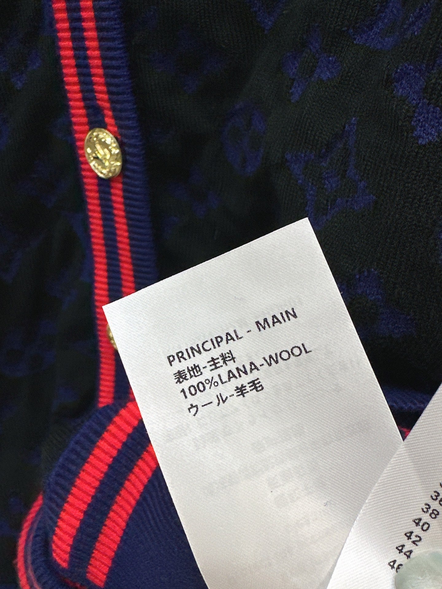 Loui 25fw v-neck cardigan