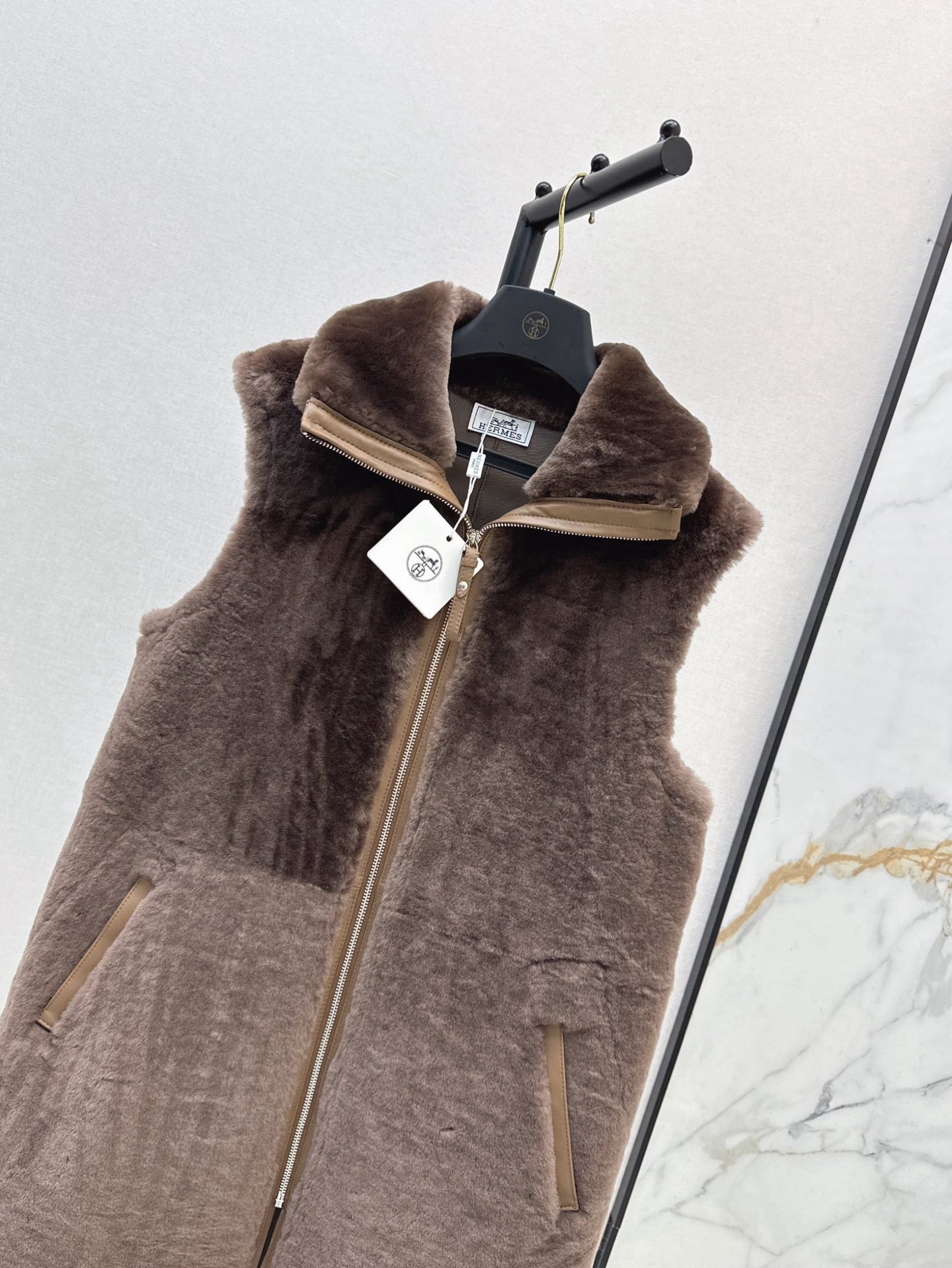 Herm 25fw fur vest