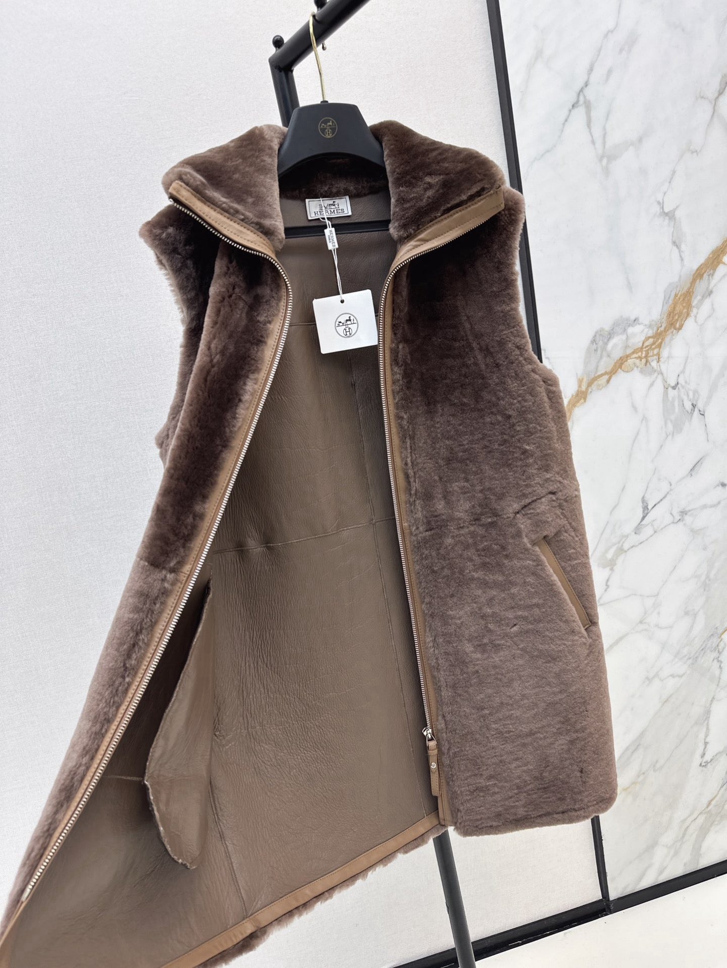Herm 25fw fur vest