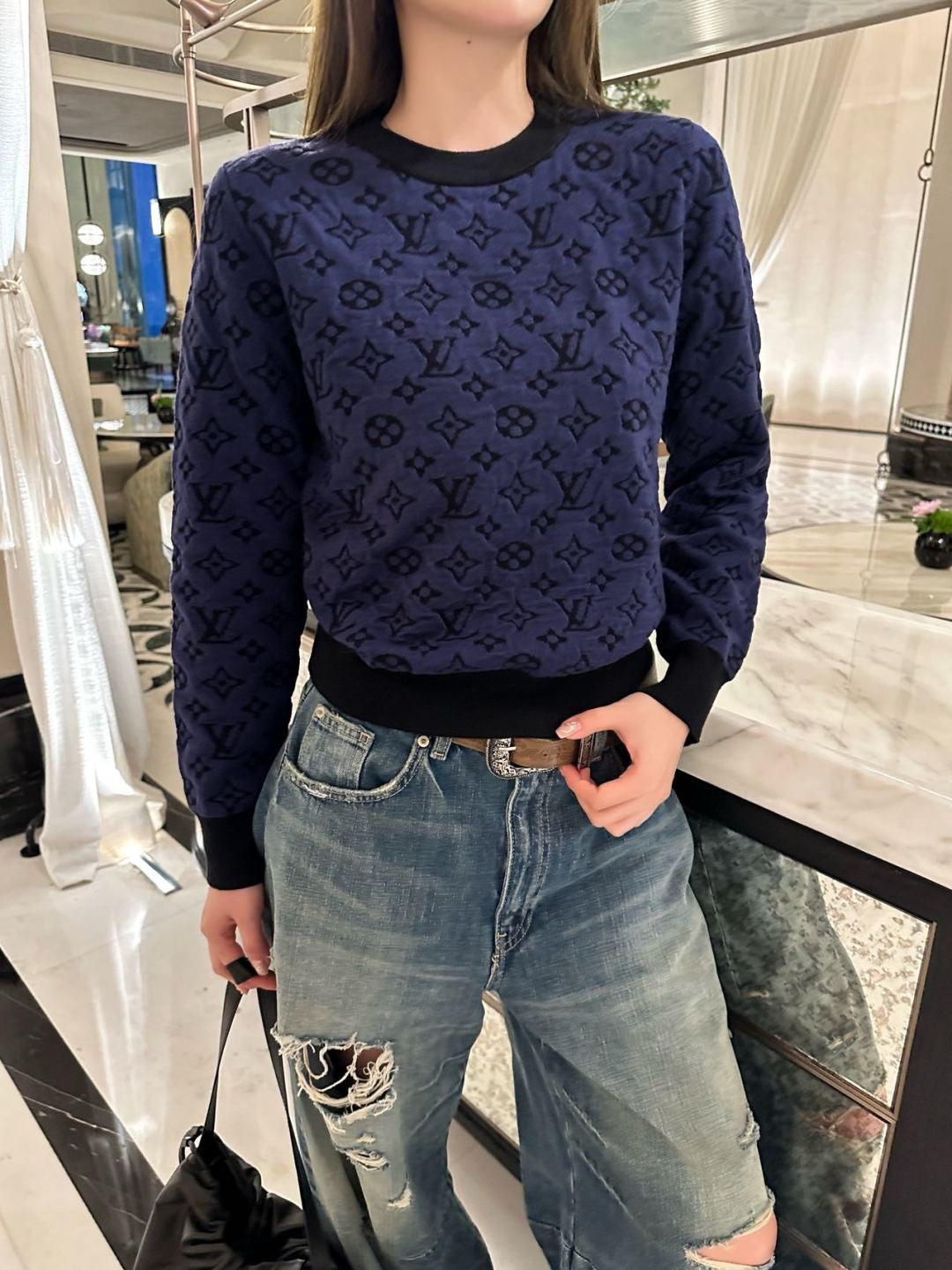 Loui 25fw wool sweater