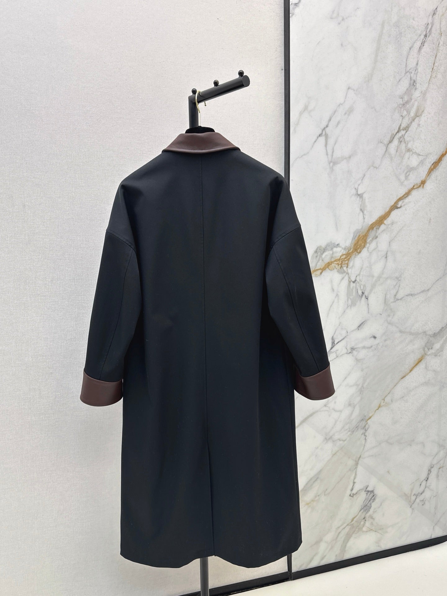 Her 25fw trench coats