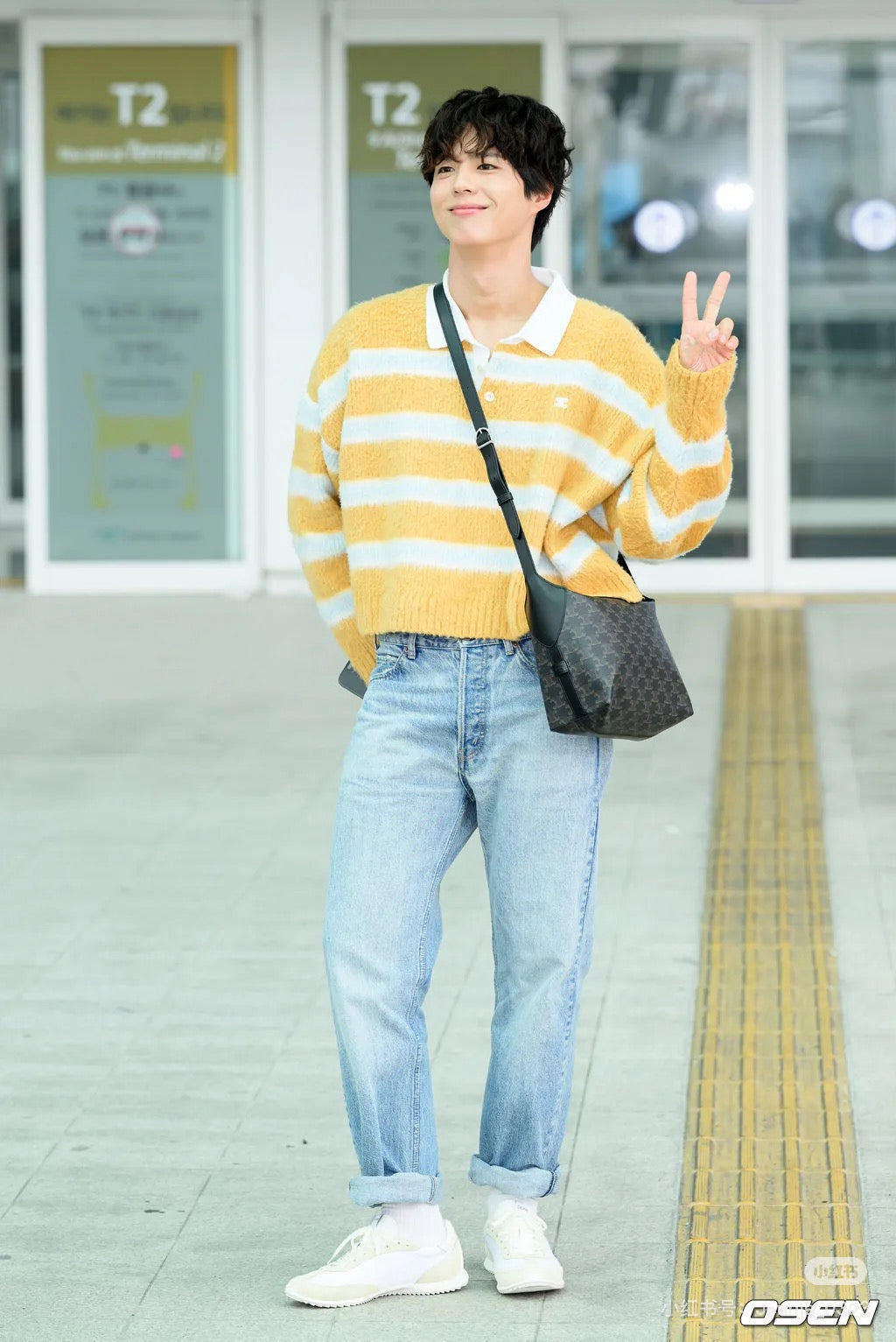 Celi 25fw tripe sweater