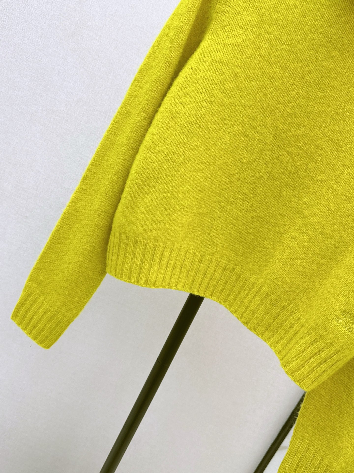 Celi 25fw turtleneck sweater