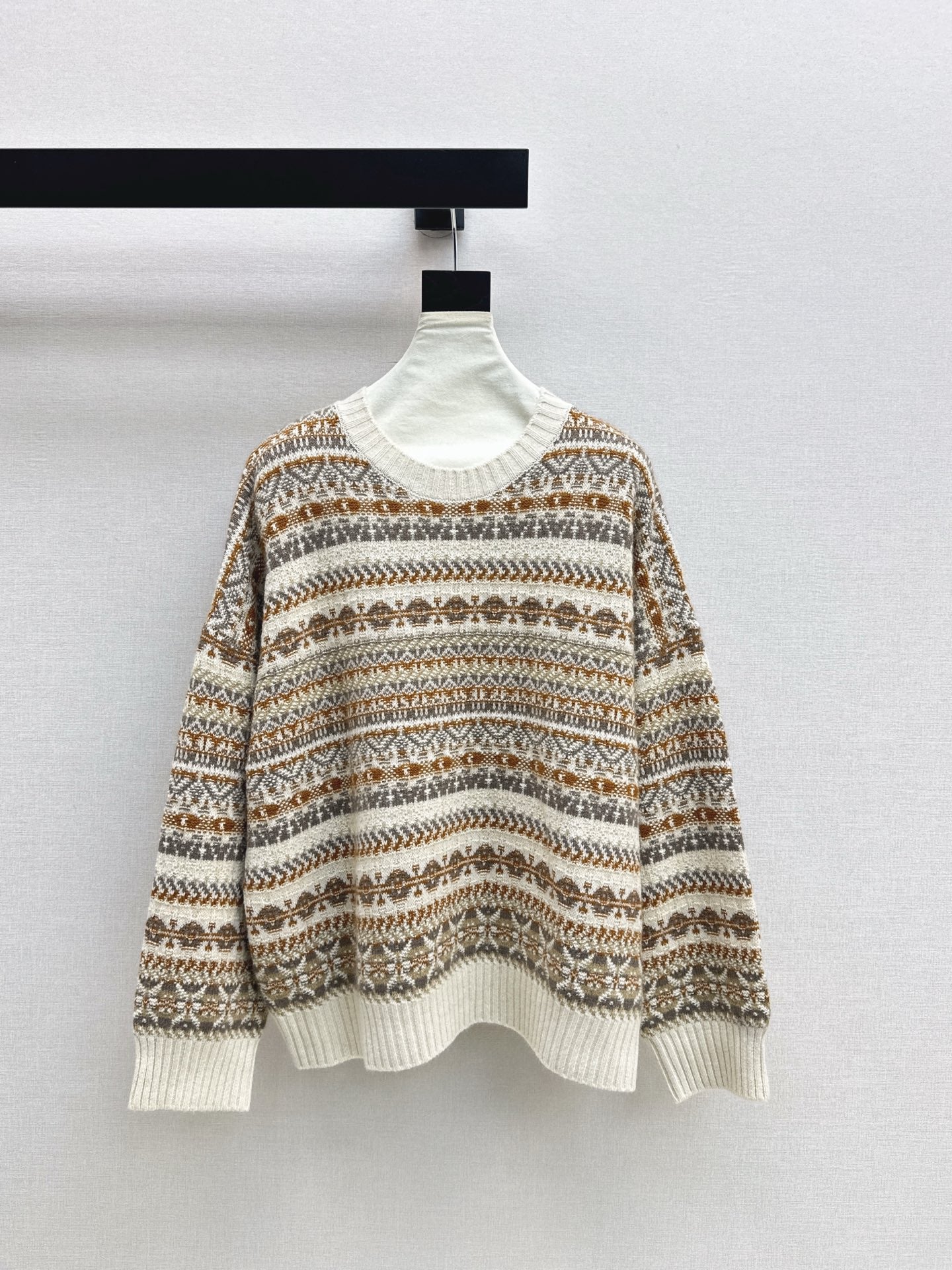 Loro 25fw knitted sweater