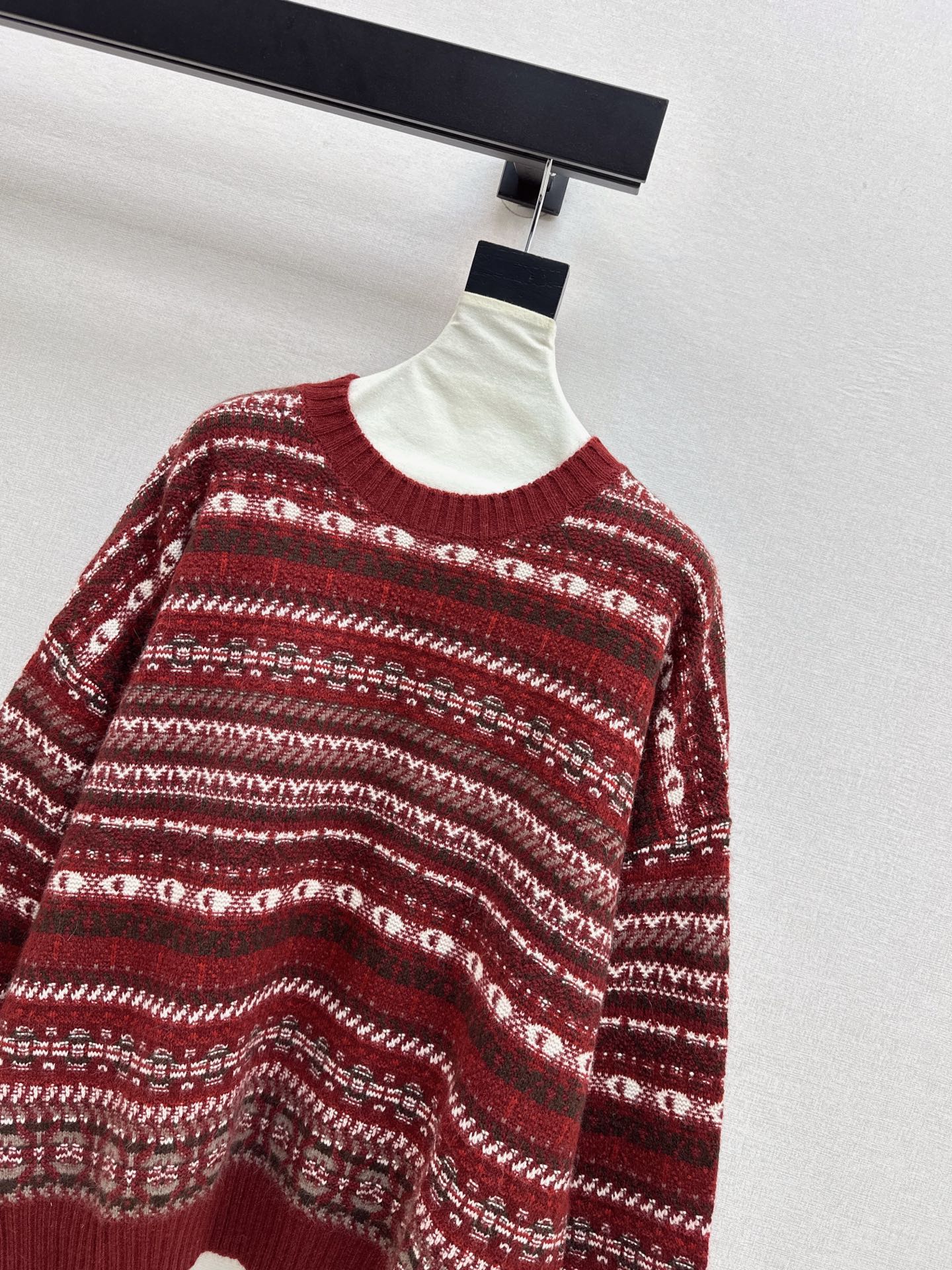 Loro 25fw knitted sweater