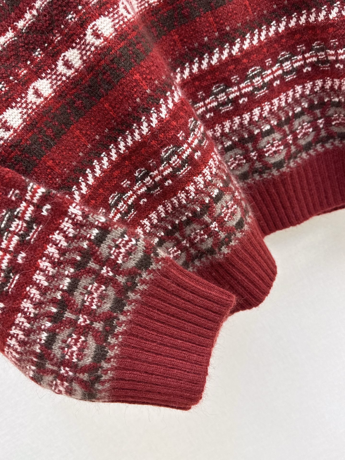 Loro 25fw knitted sweater