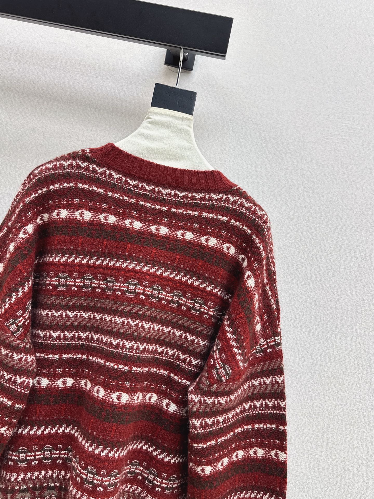 Loro 25fw knitted sweater