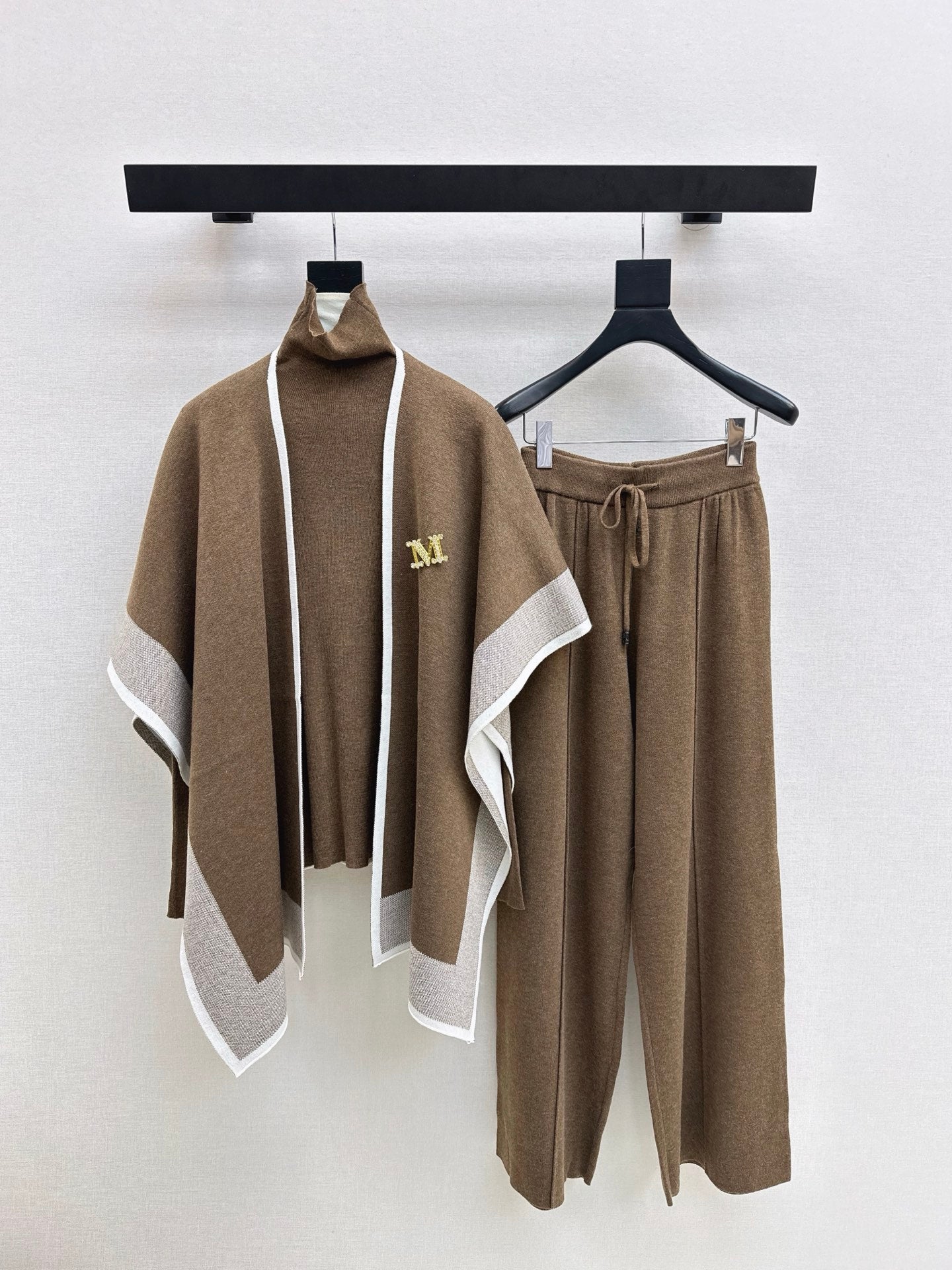Max 25fw knit suit