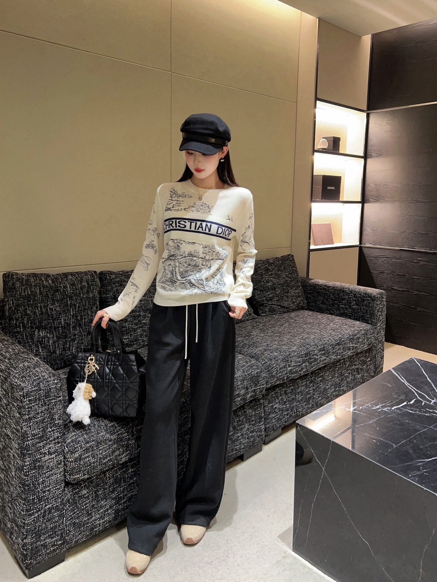 CD 25fw embroidery sweater